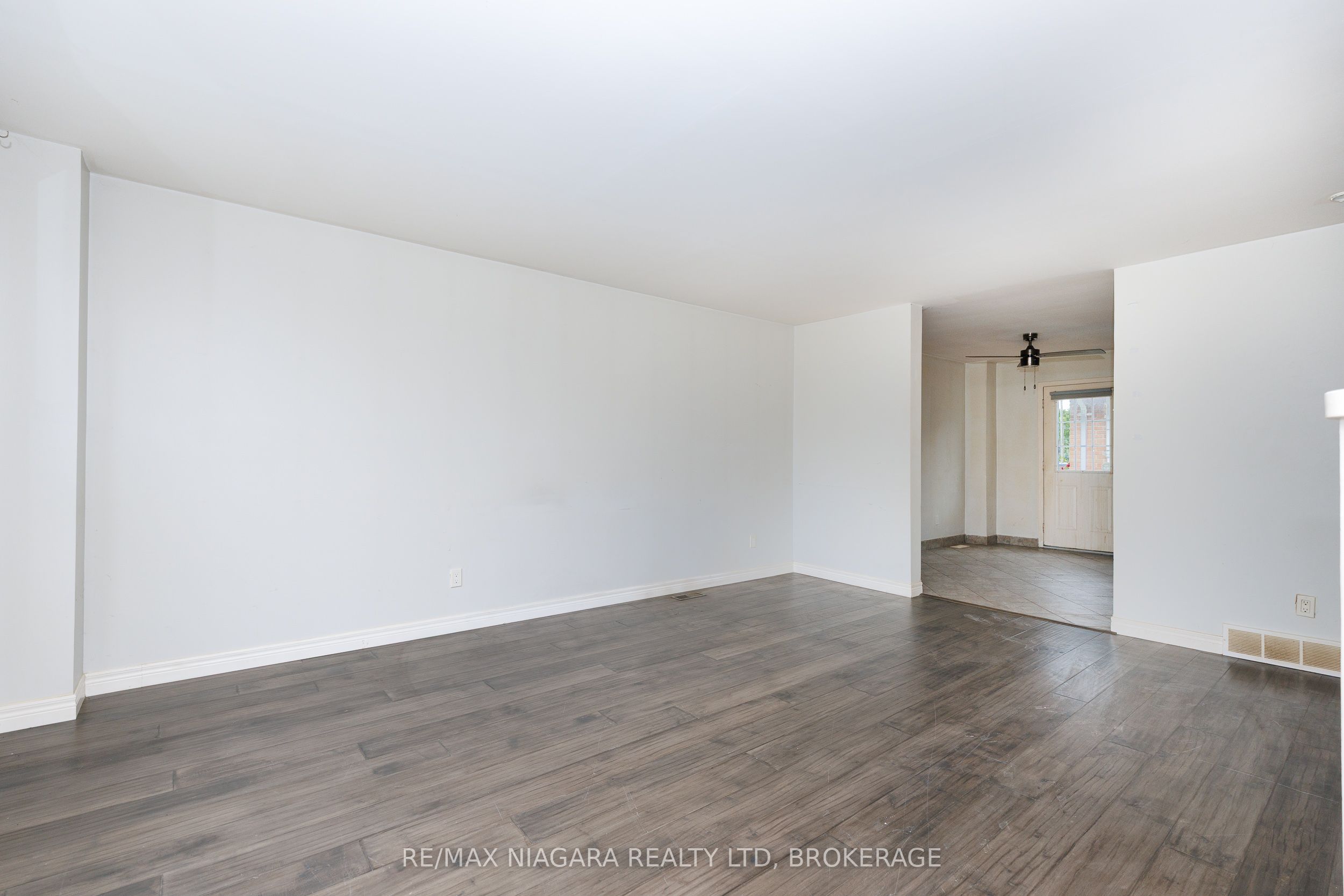 252 Bertie Street 1 Property Photo 4