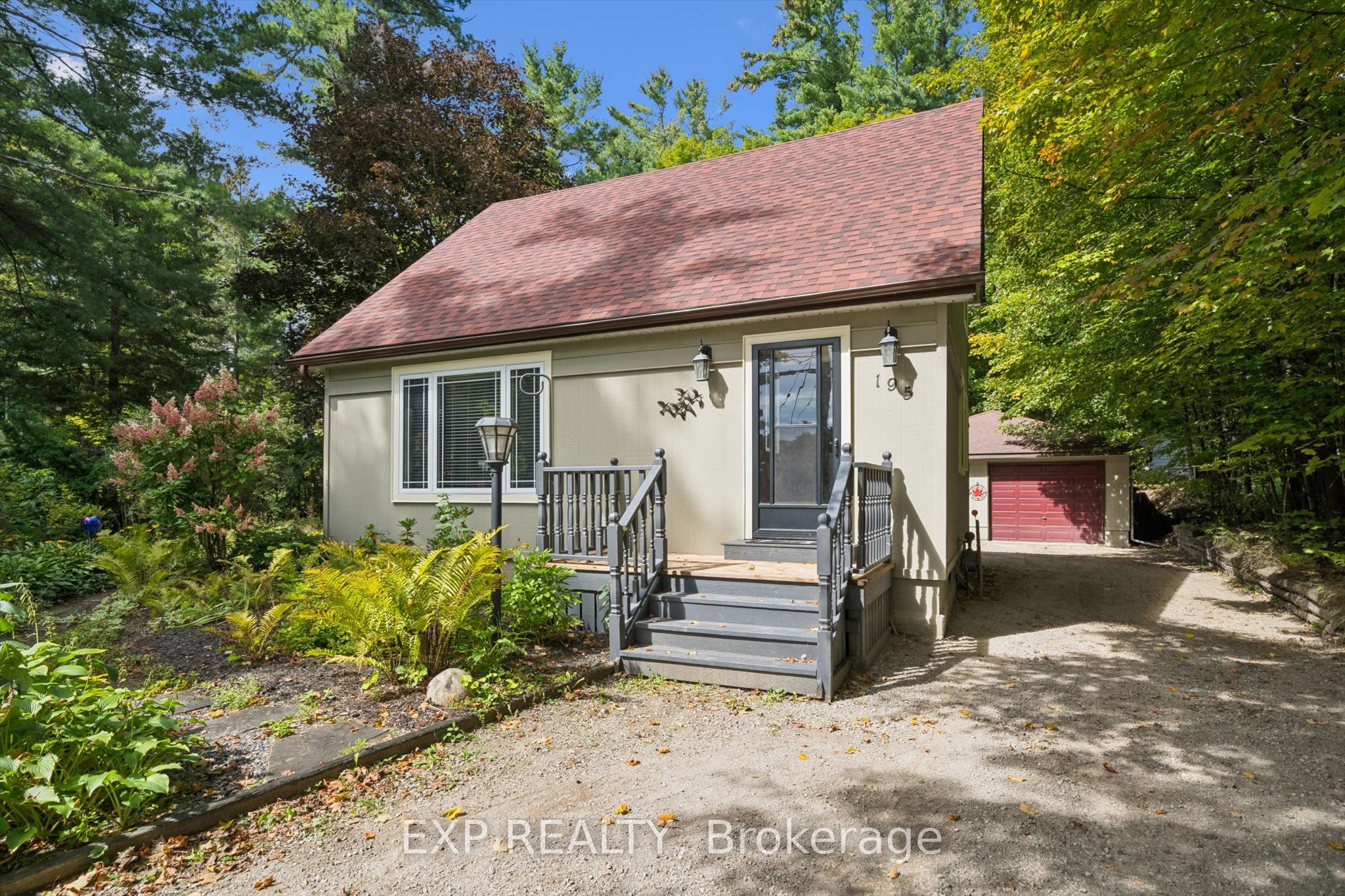 195 Maple Street Property Photo 1