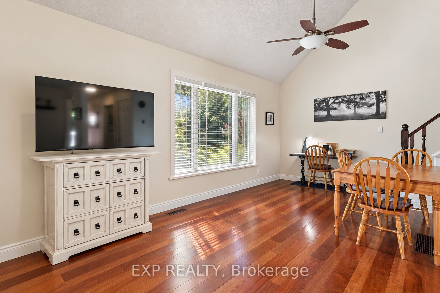 195 Maple Street Property Photo 7