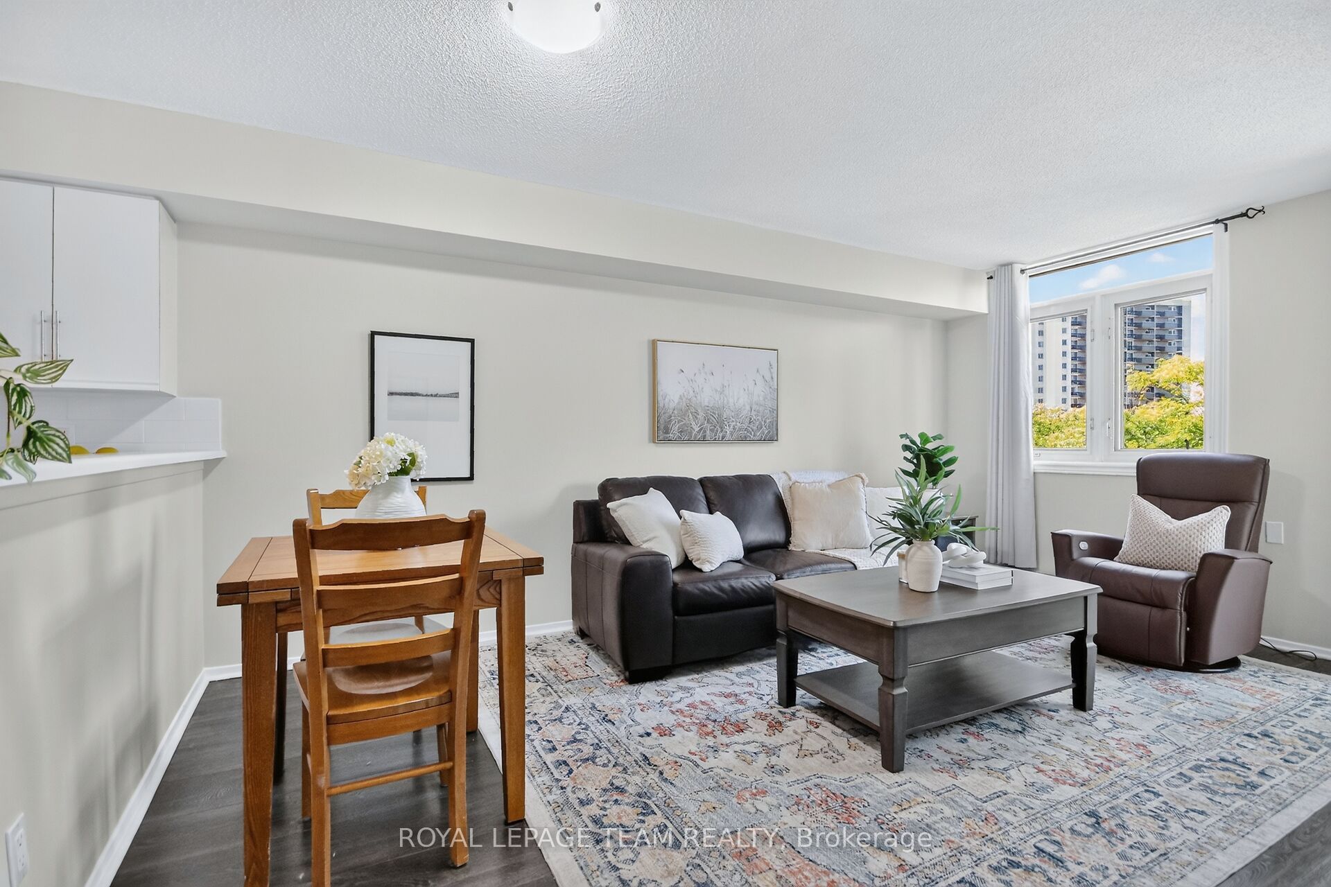 1025 Grenon Avenue 404 Property Photo 13