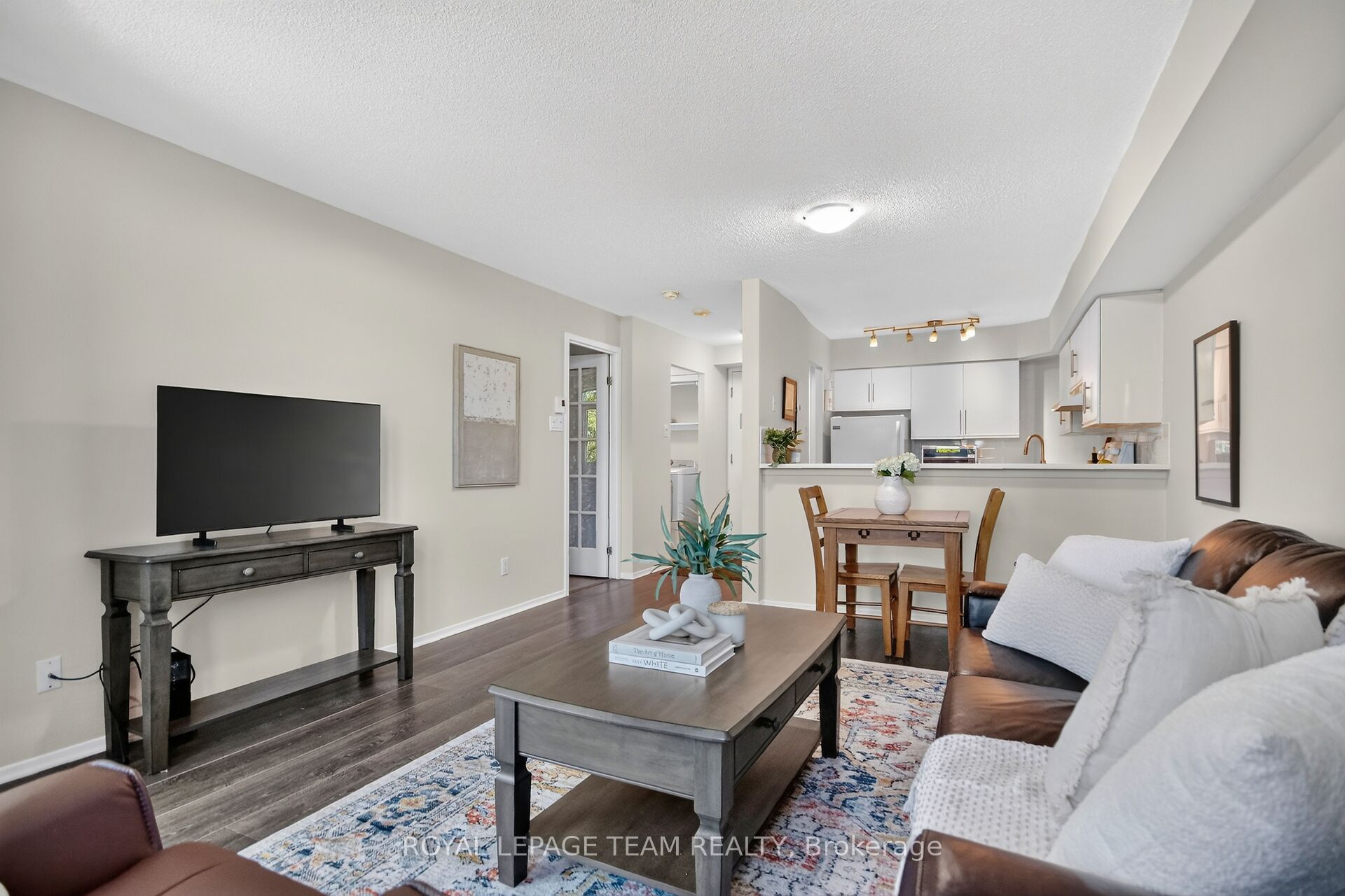1025 Grenon Avenue 404 Property Photo 18