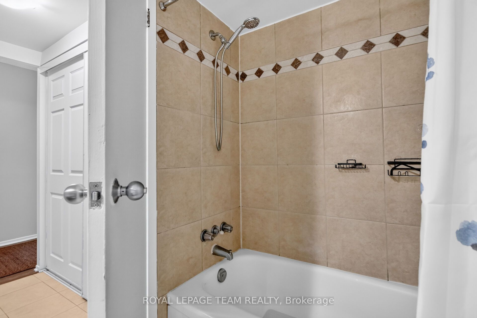 1025 Grenon Avenue 404 Property Photo 29