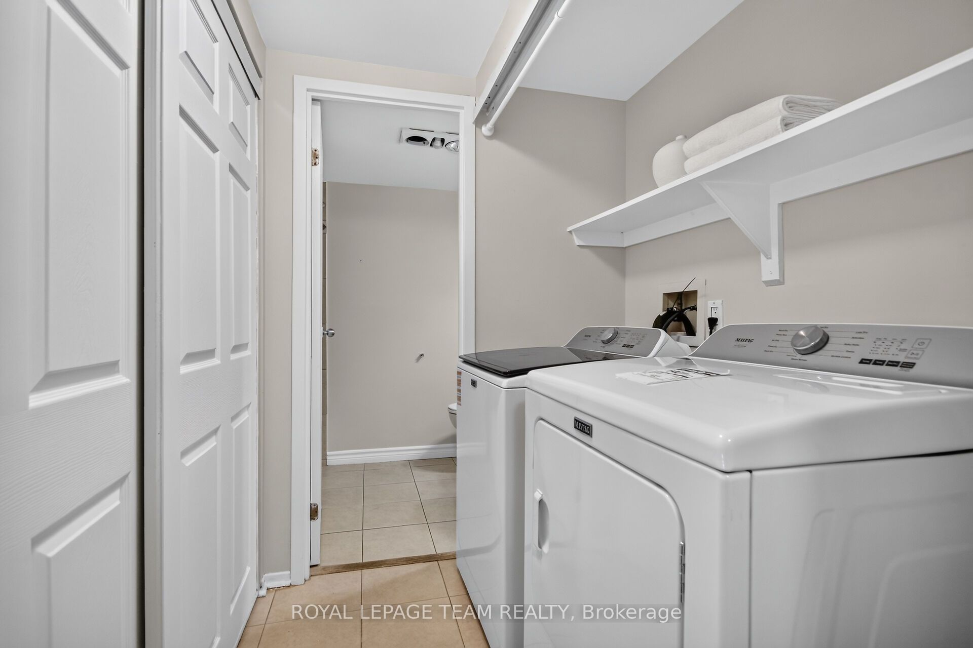 1025 Grenon Avenue 404 Property Photo 31