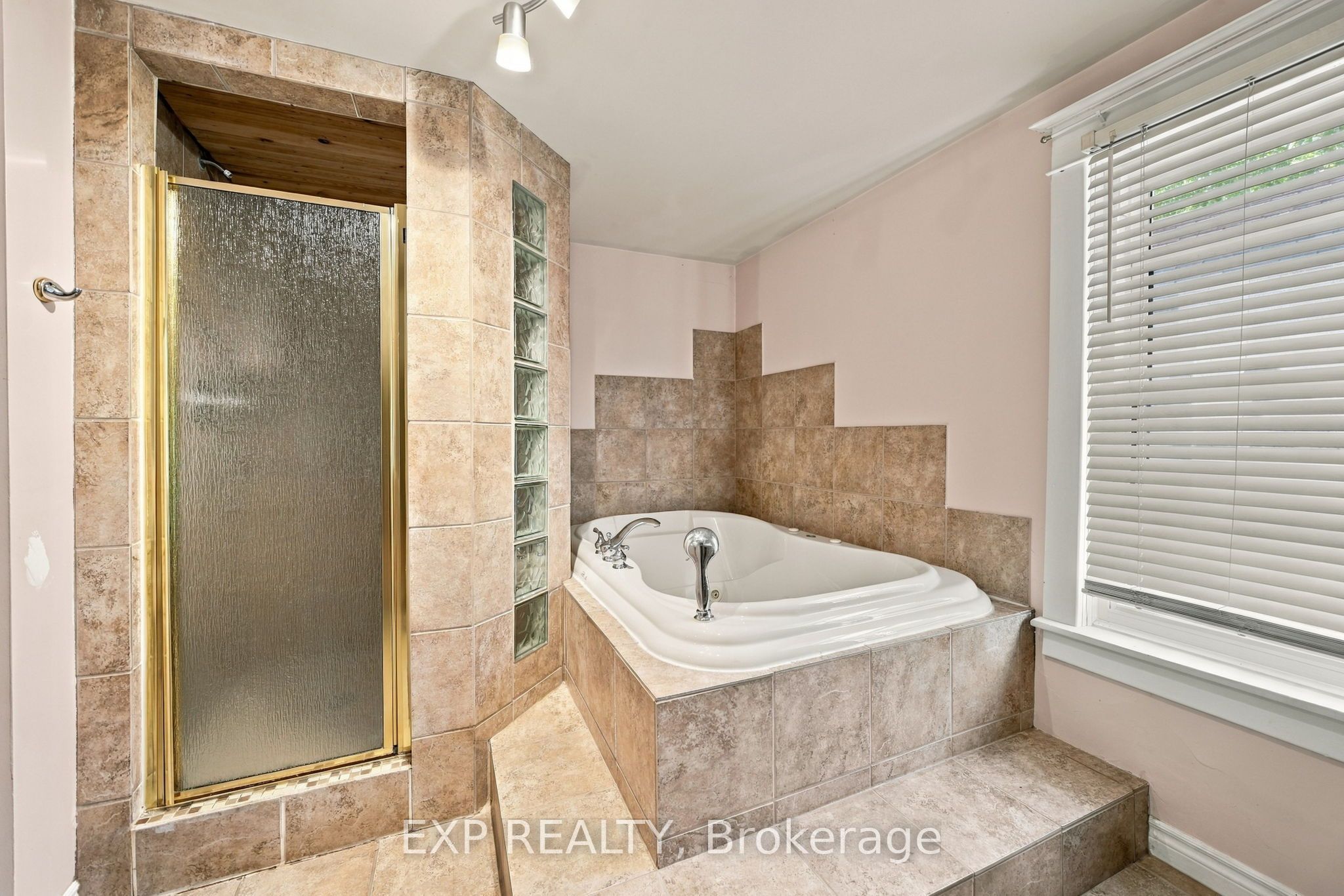 15 Margery Road Property Photo 26