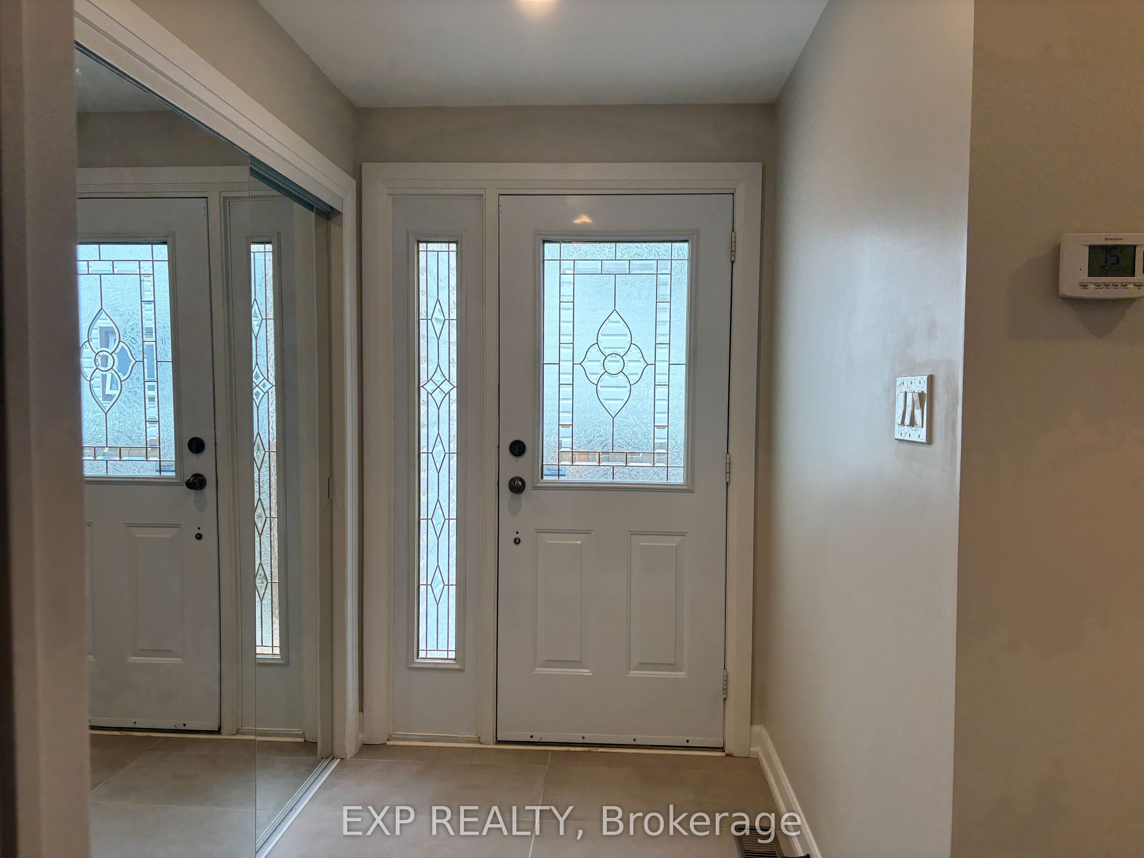 1381 Leigh Crescent Property Photo 3