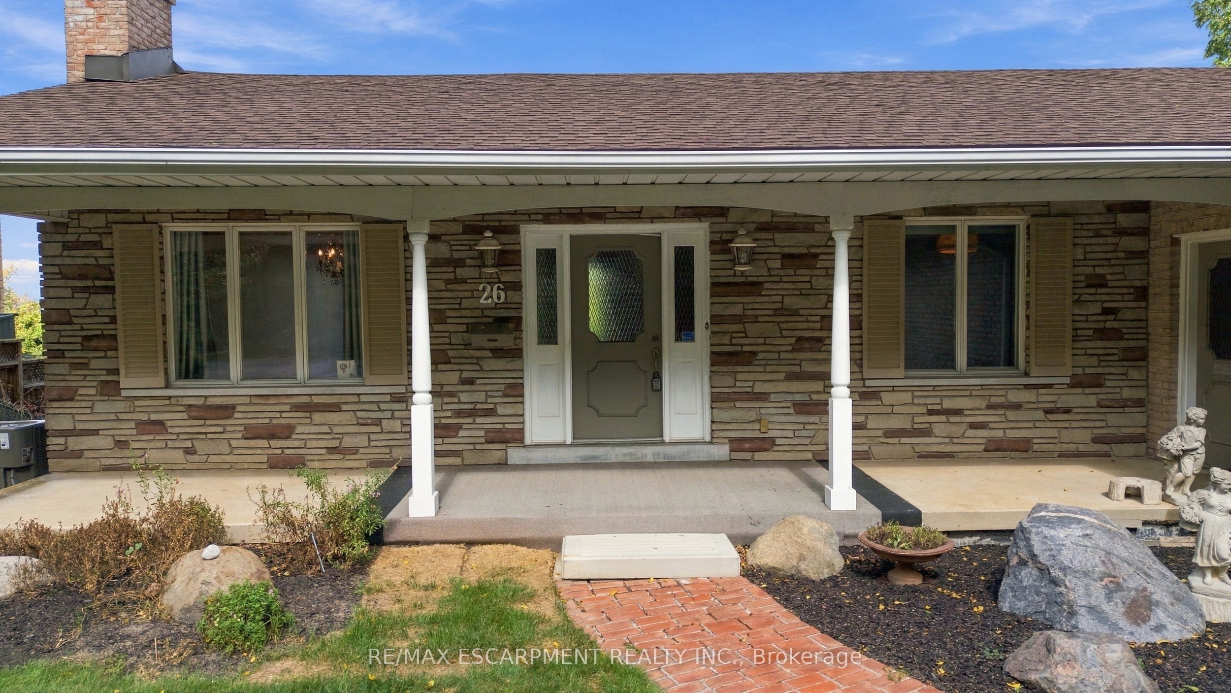26 Leslie Drive Property Photo 6