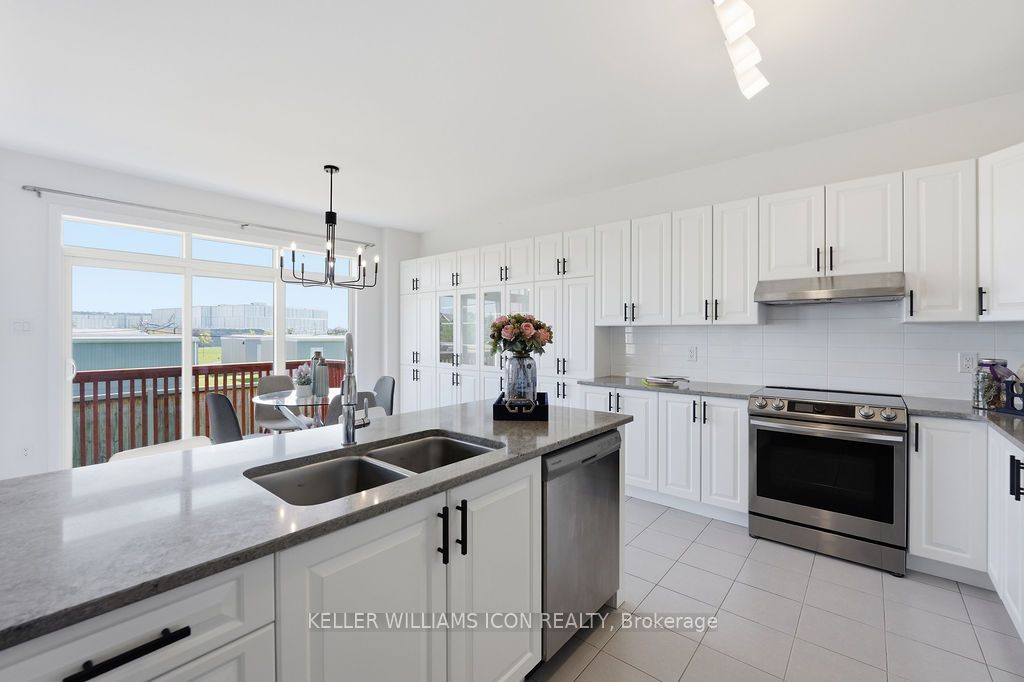 15 Aura Avenue Property Photo 17
