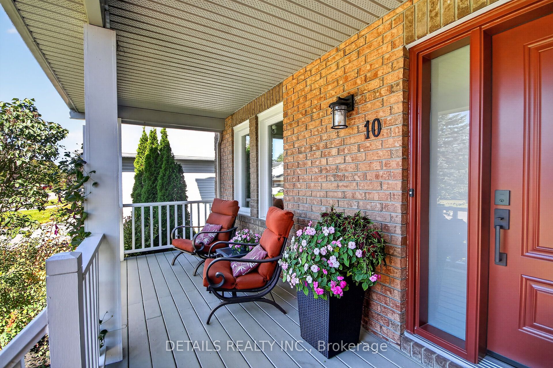 10 Forest Creek Drive Property Photo 2