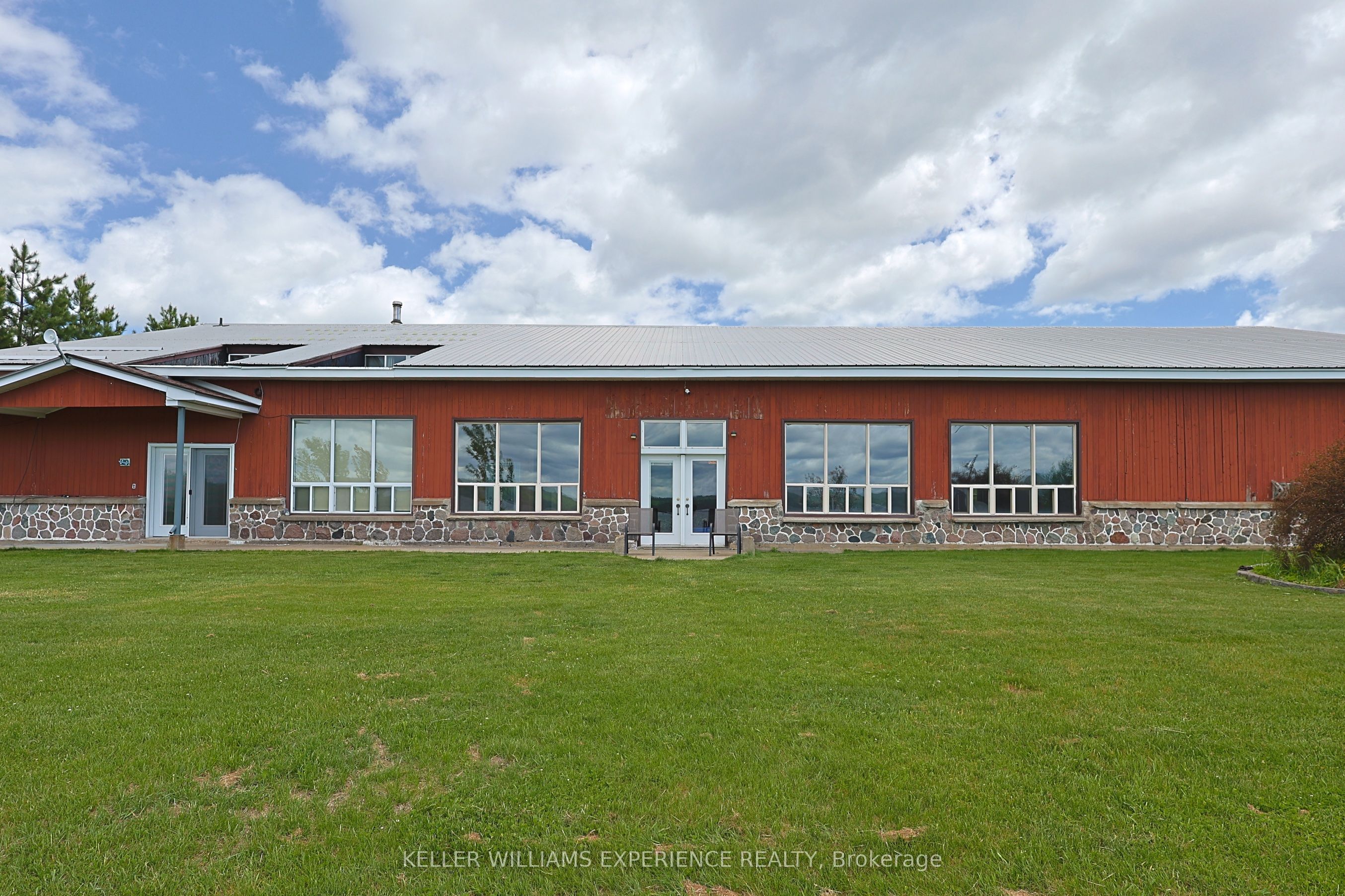 42 Elks Club Road Property Photo 2