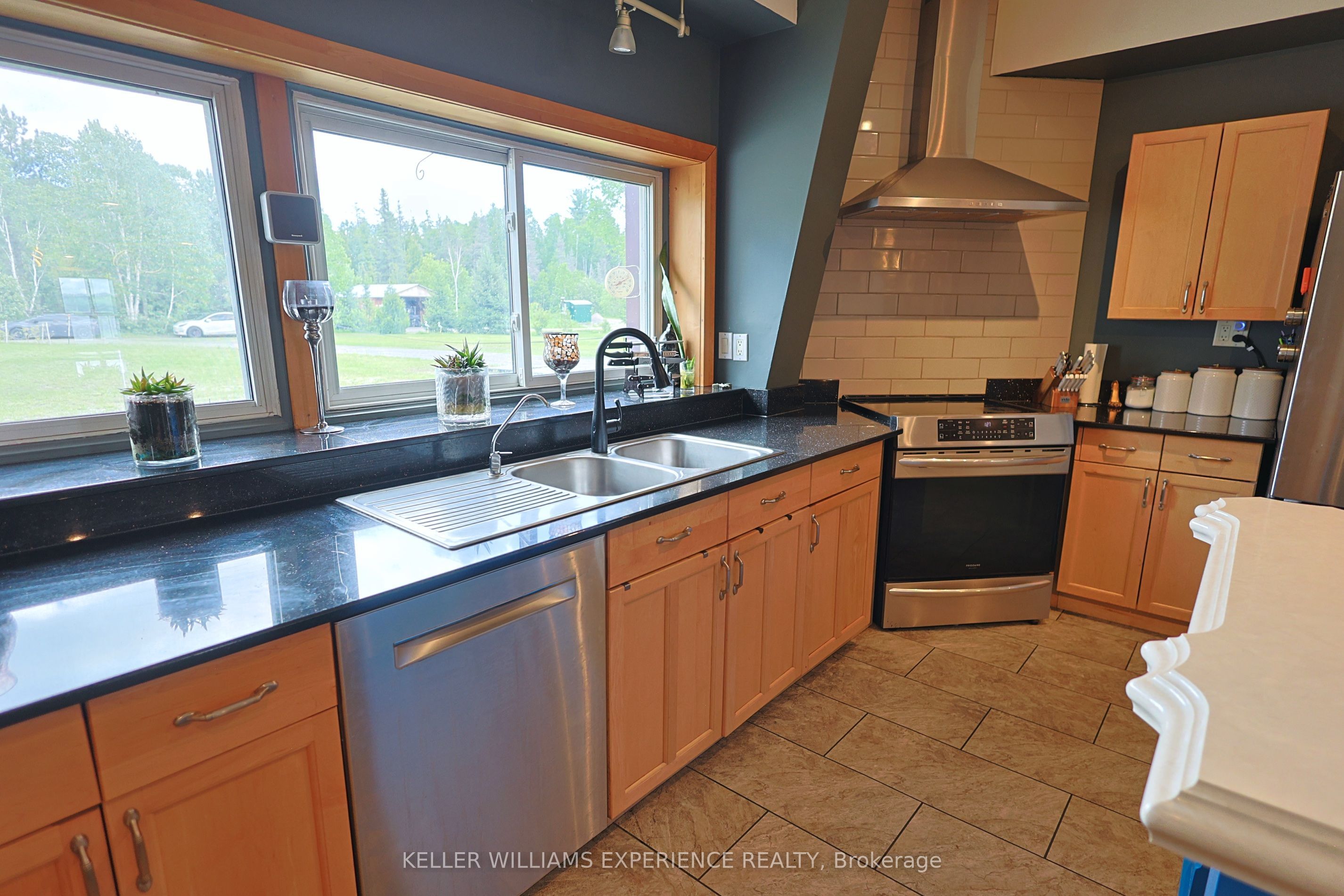 42 Elks Club Road Property Photo 15