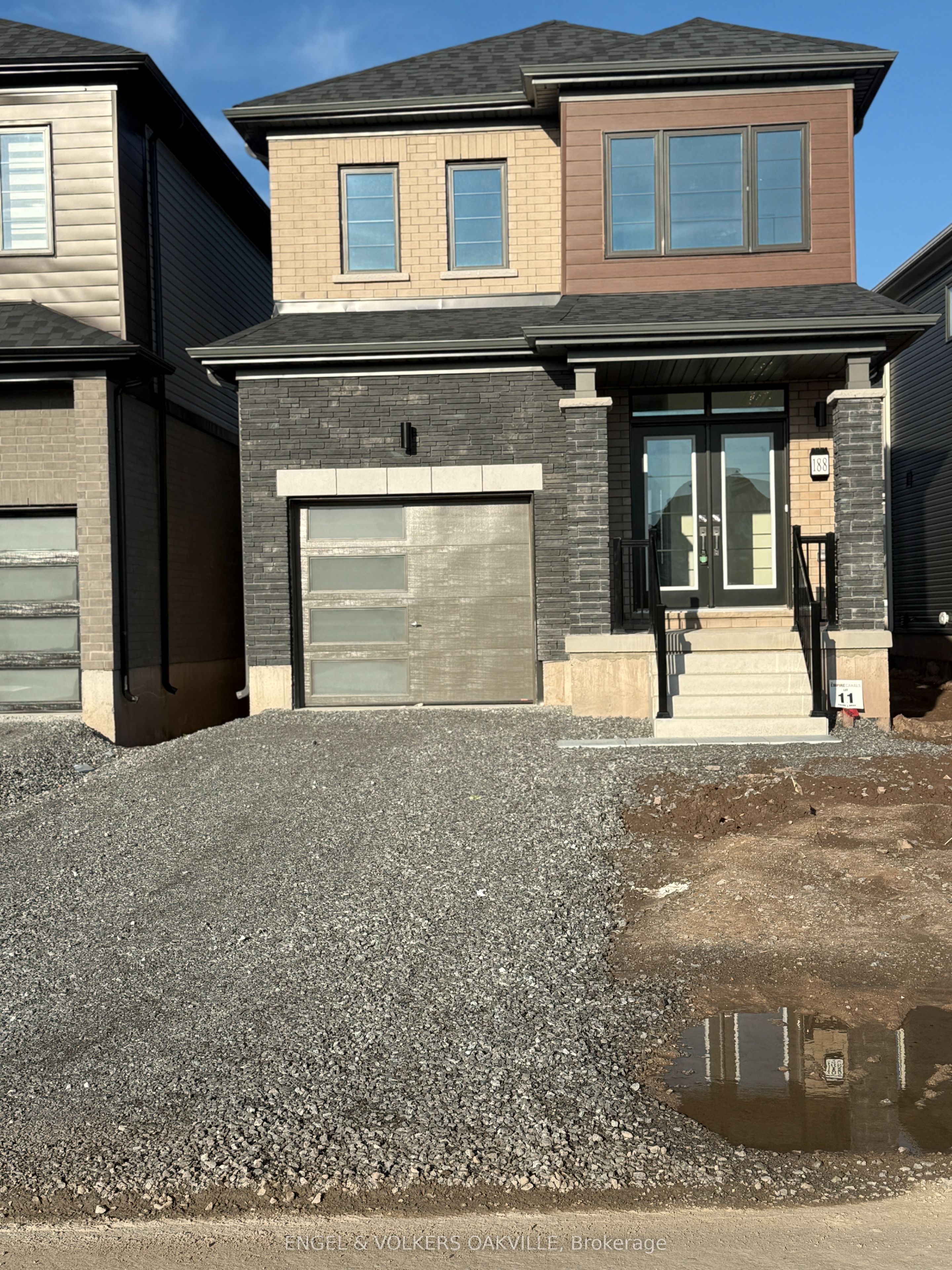 188 Westbridge Avenue Property Photo 1