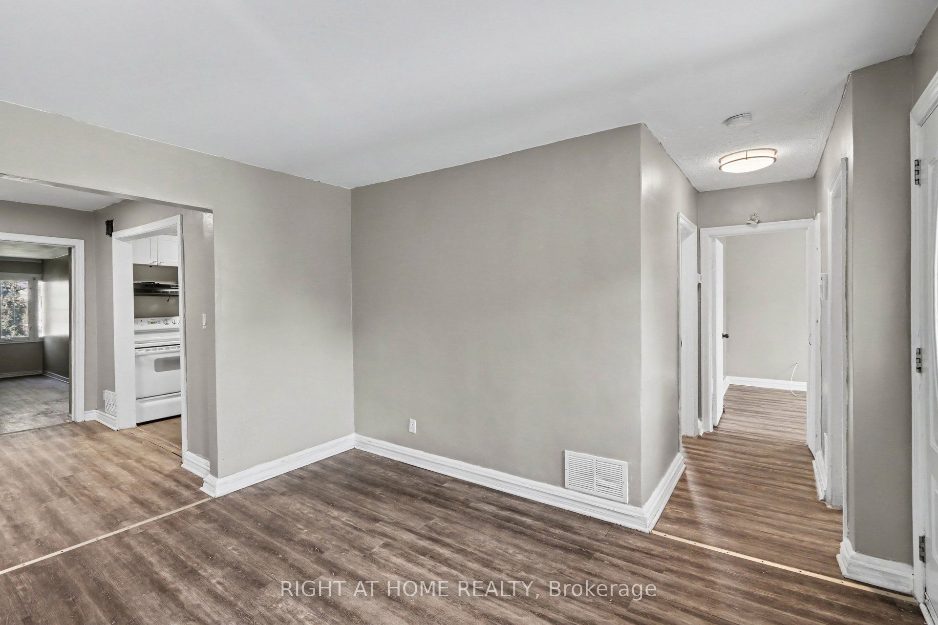 333 Levis Avenue Property Photo 6