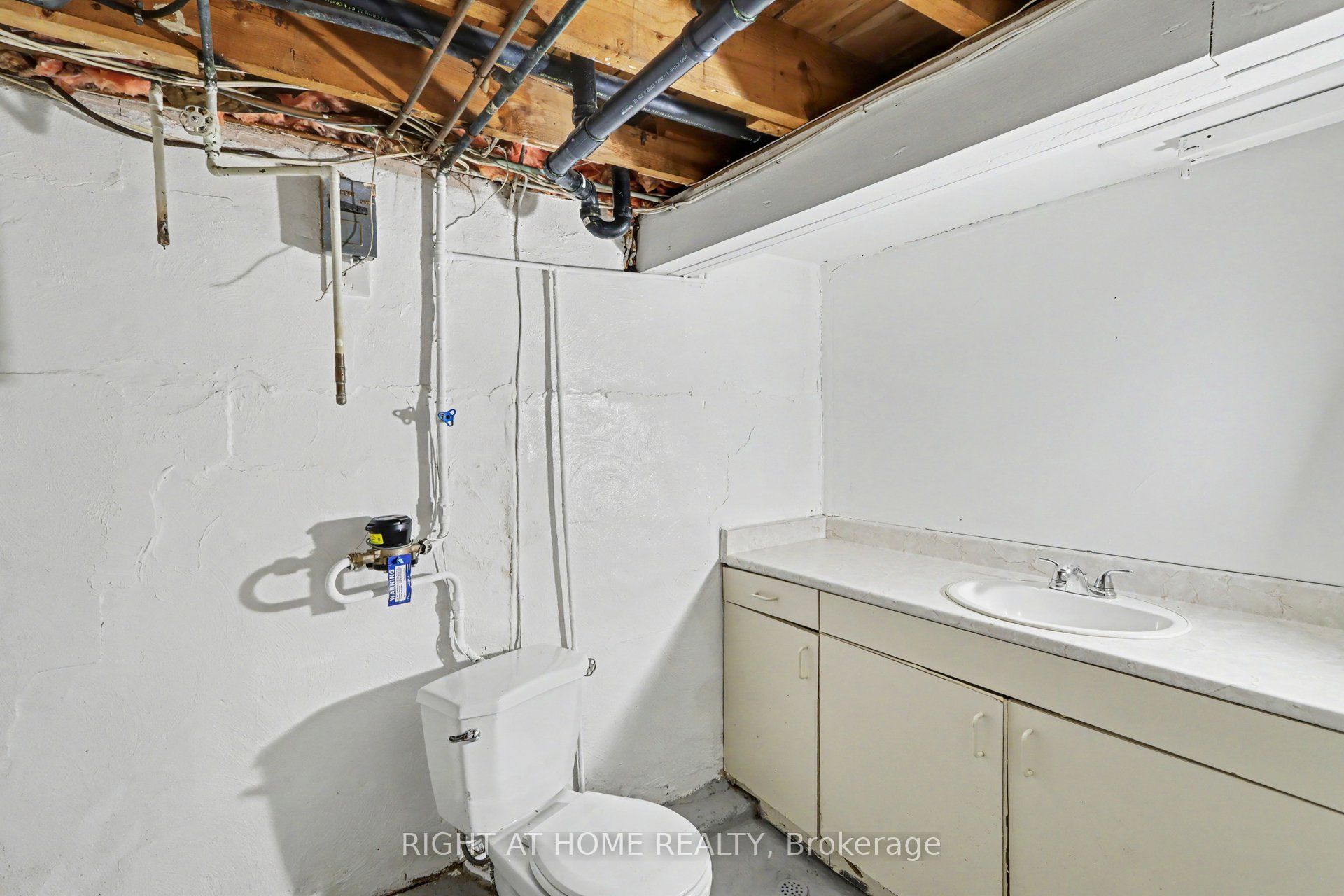 333 Levis Avenue Property Photo 16