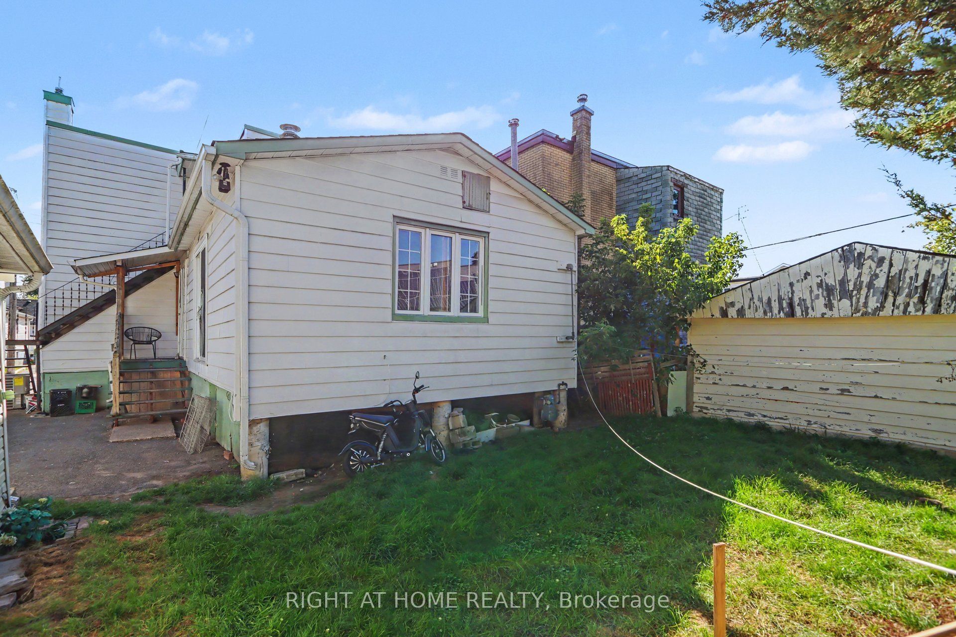 333 Levis Avenue Property Photo 29