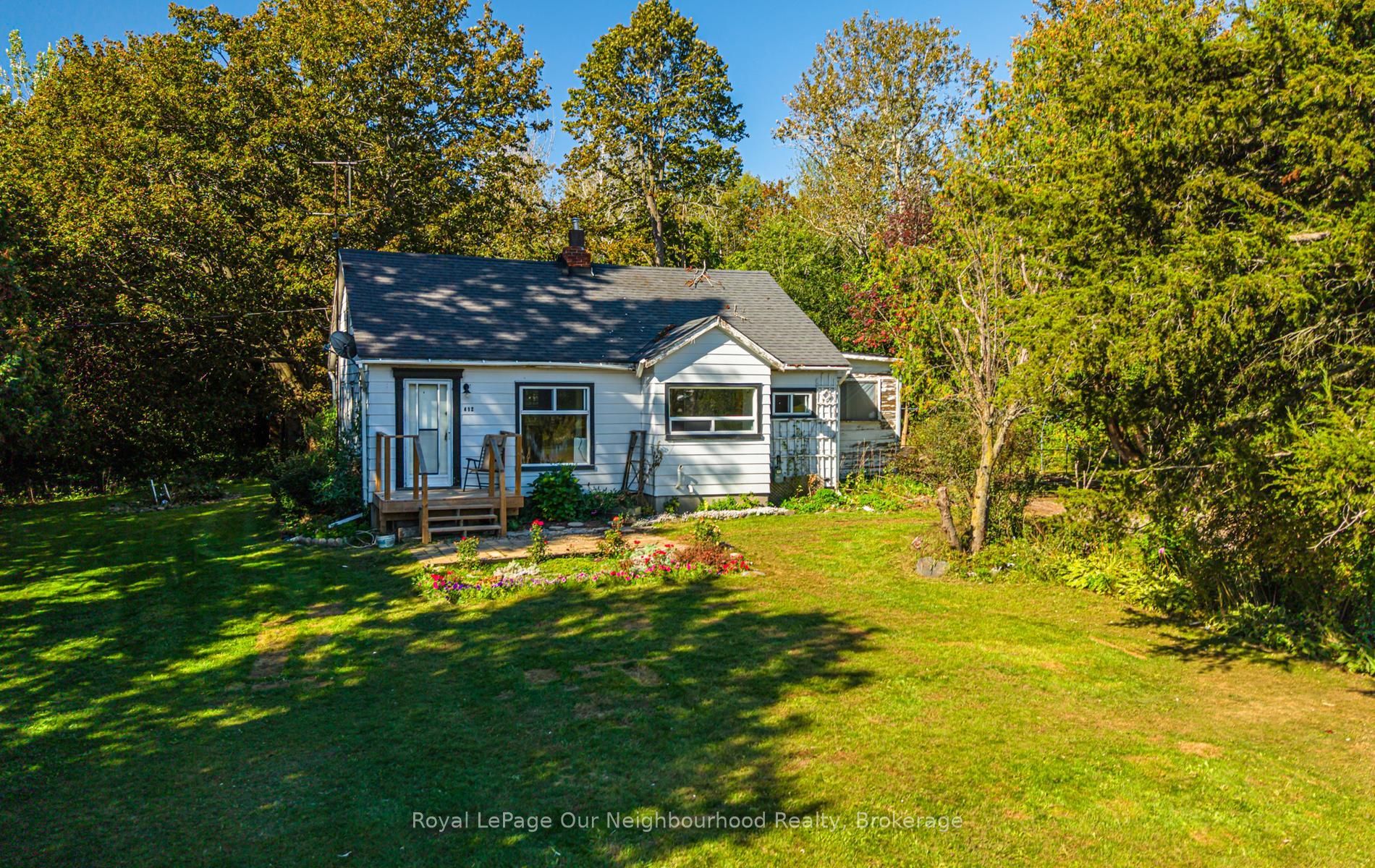 412 Lyle Street N Property Photo 1
