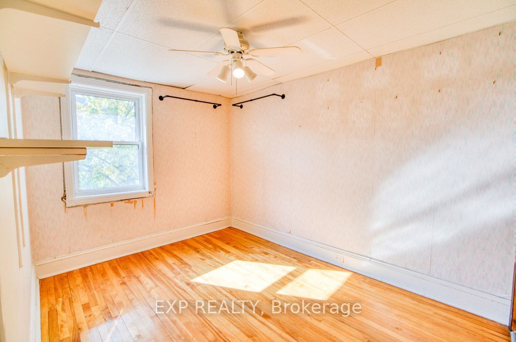 21 Garrison Street Property Photo 5