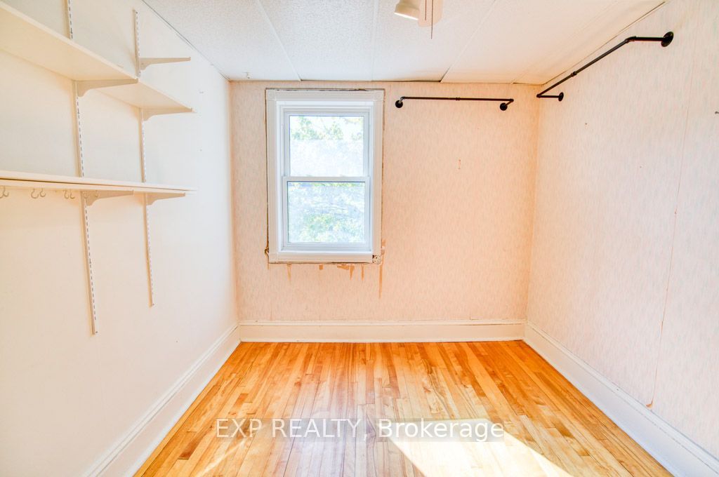21 Garrison Street Property Photo 6