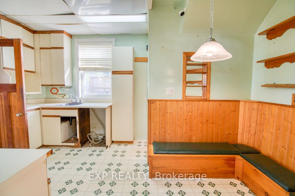 21 Garrison Street Property Photo 25