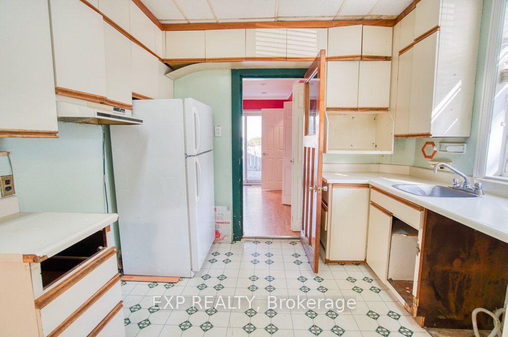 21 Garrison Street Property Photo 28