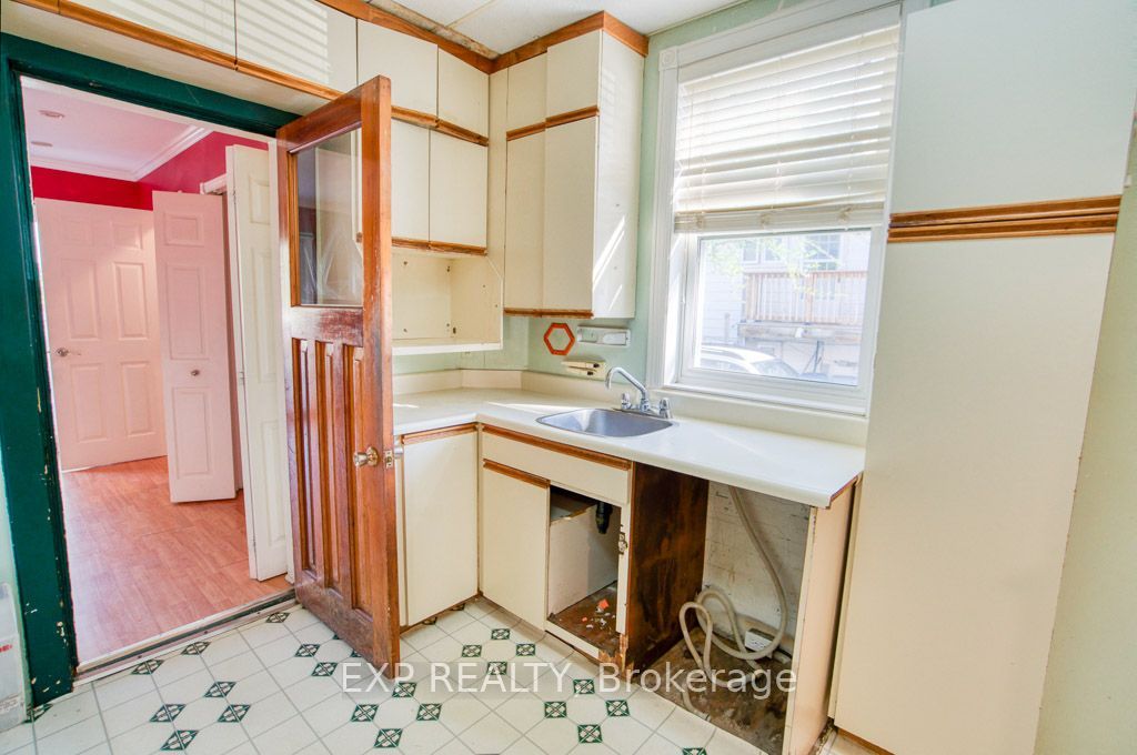 21 Garrison Street Property Photo 30
