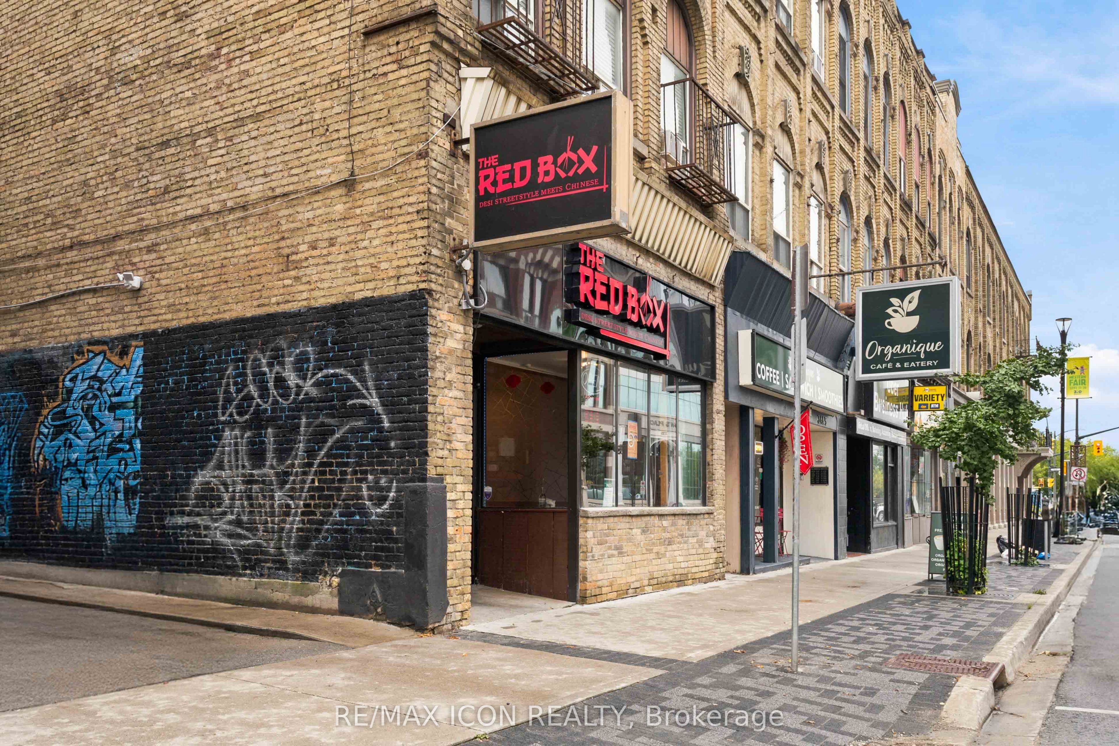 346 Richmond Street Property Photo 2
