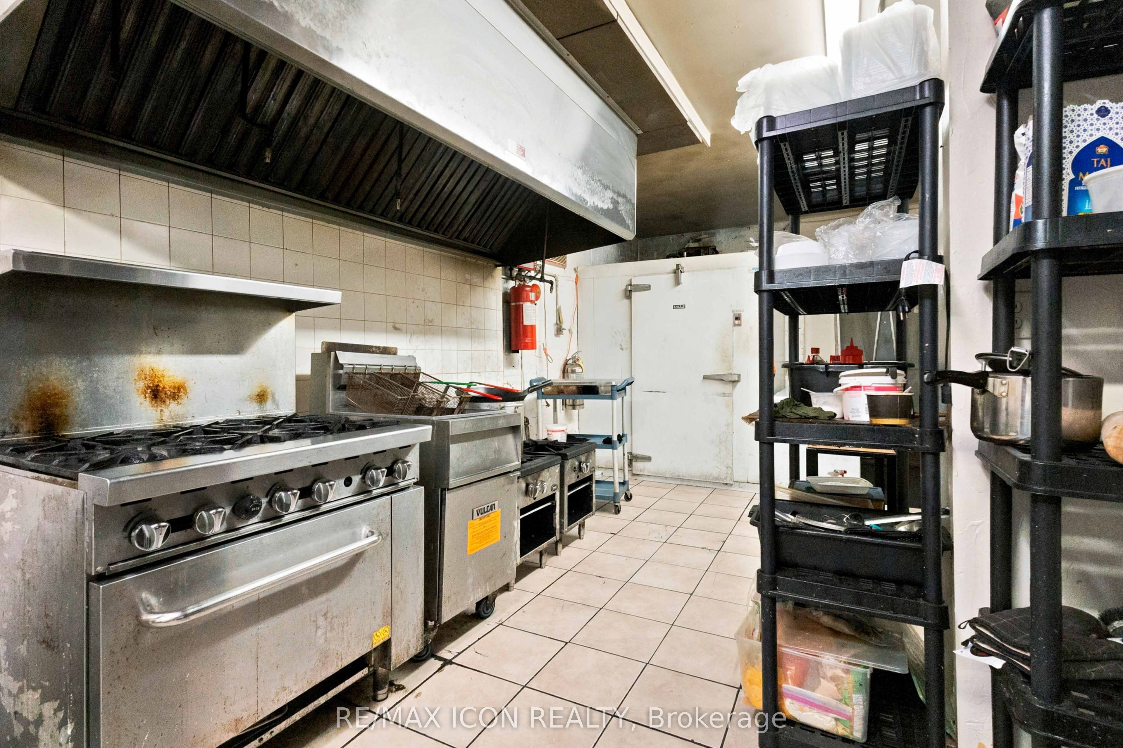 346 Richmond Street Property Photo 19