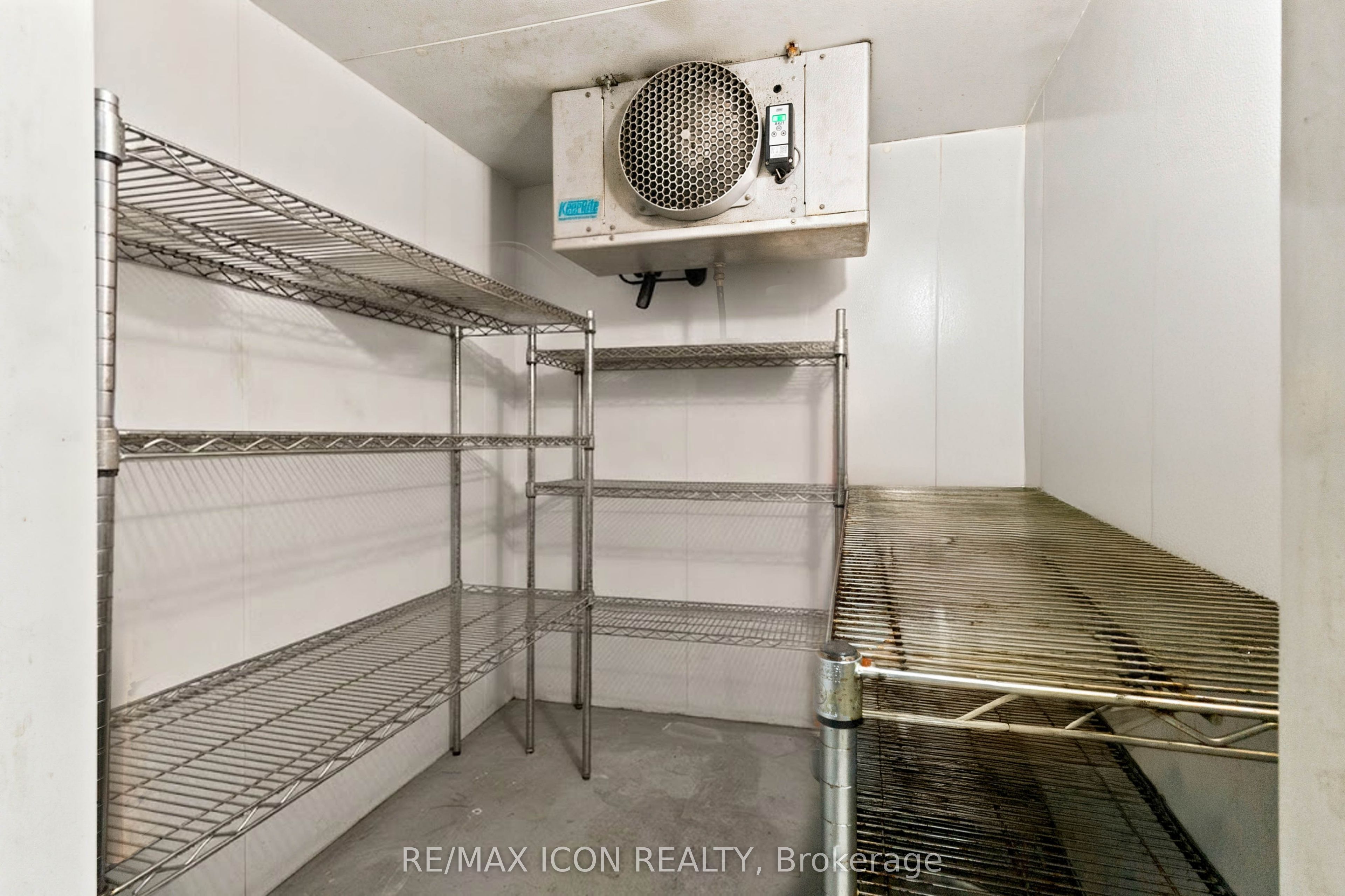 346 Richmond Street Property Photo 22