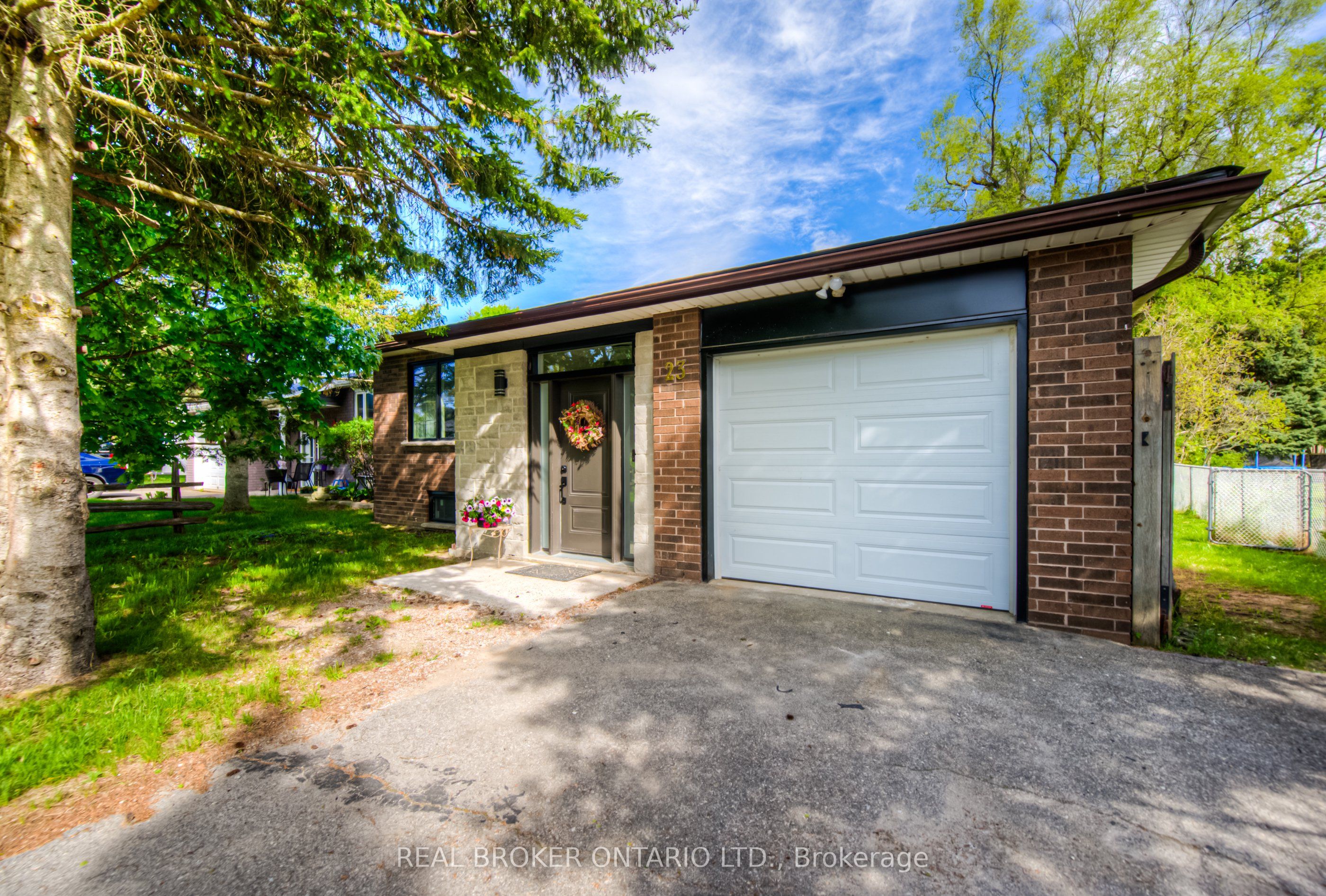 23 Carberry Road Property Photo 2