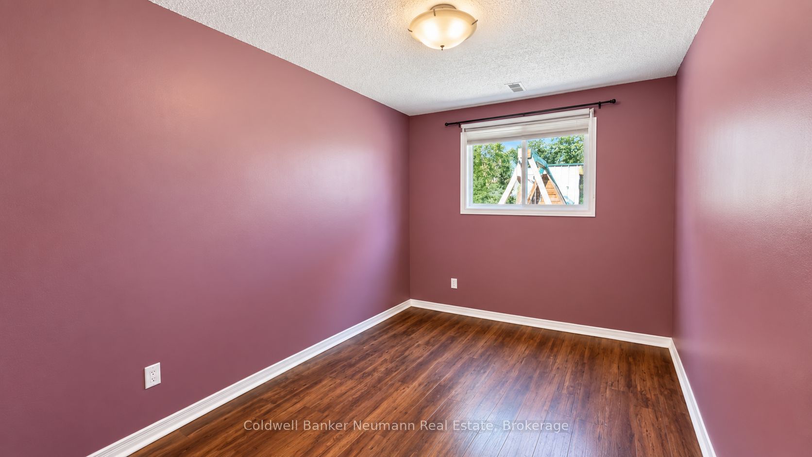 108 Toronto Street Property Photo 7