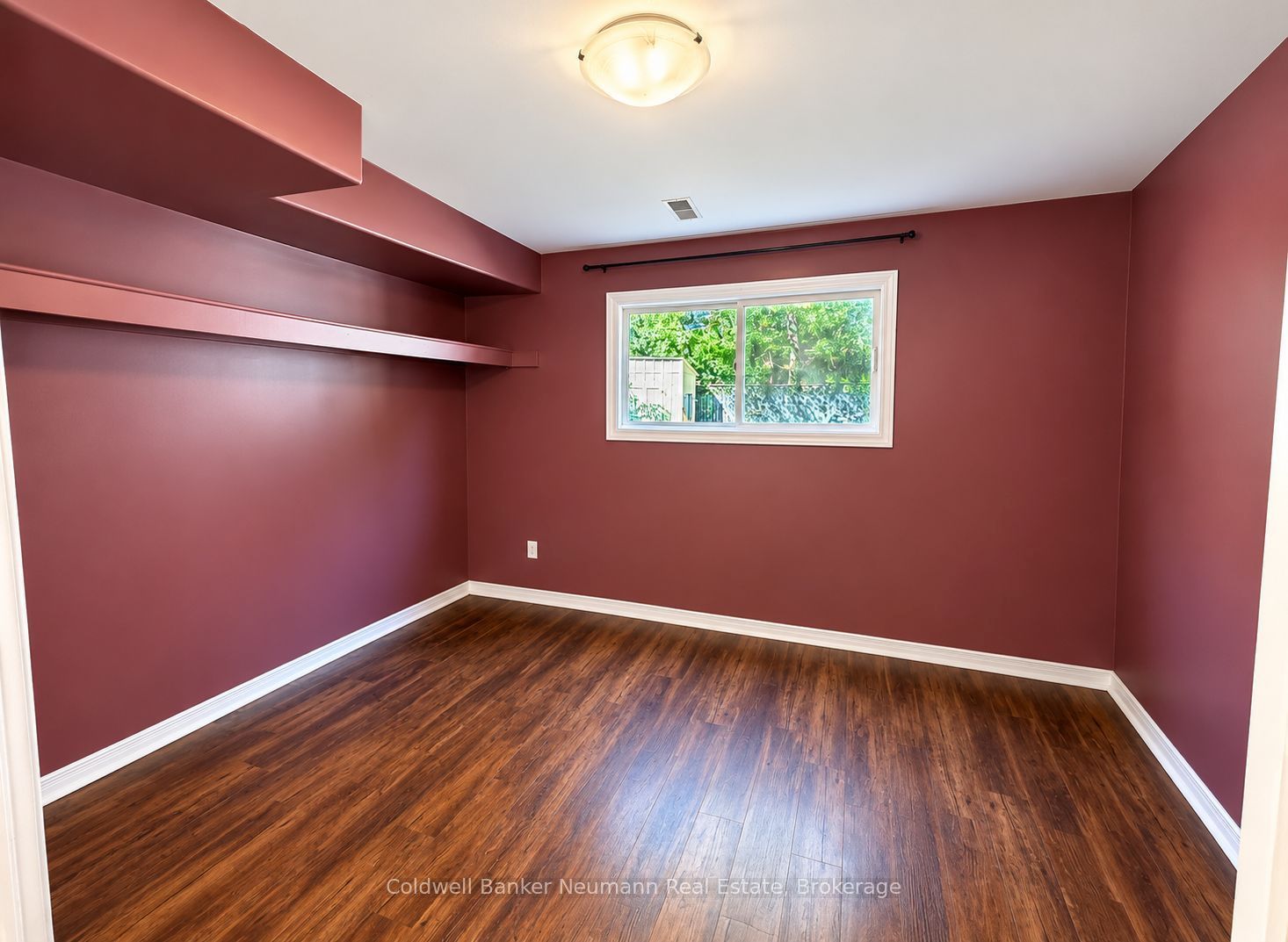 108 Toronto Street Property Photo 8