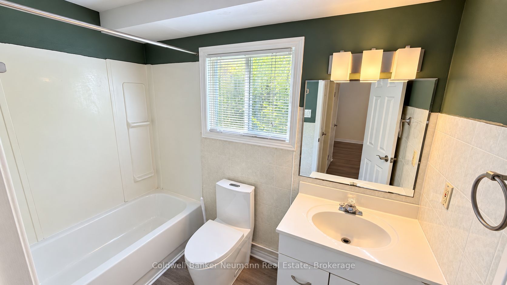 108 Toronto Street Property Photo 9