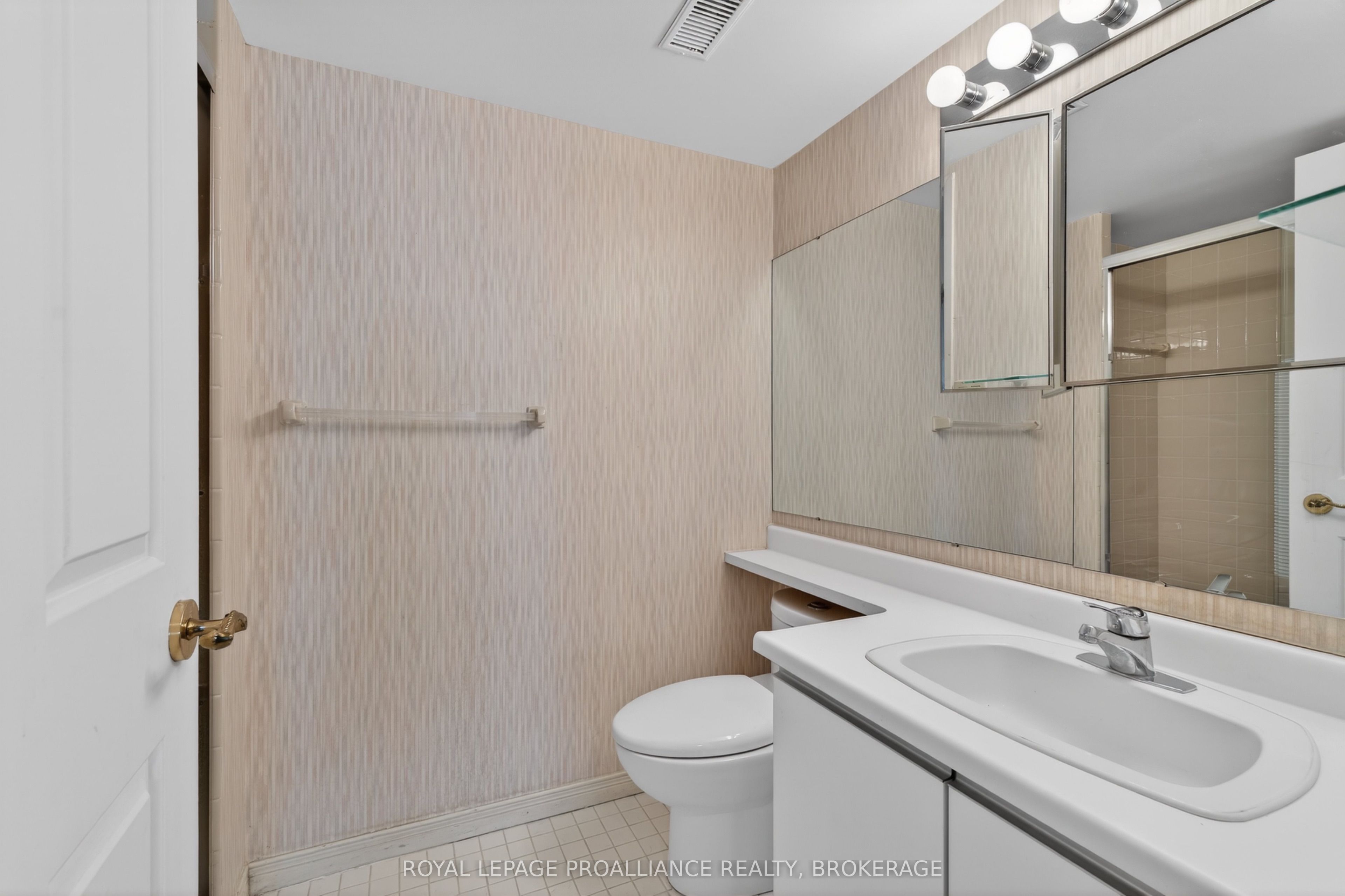 257 Bath Road 1006 Property Photo 24