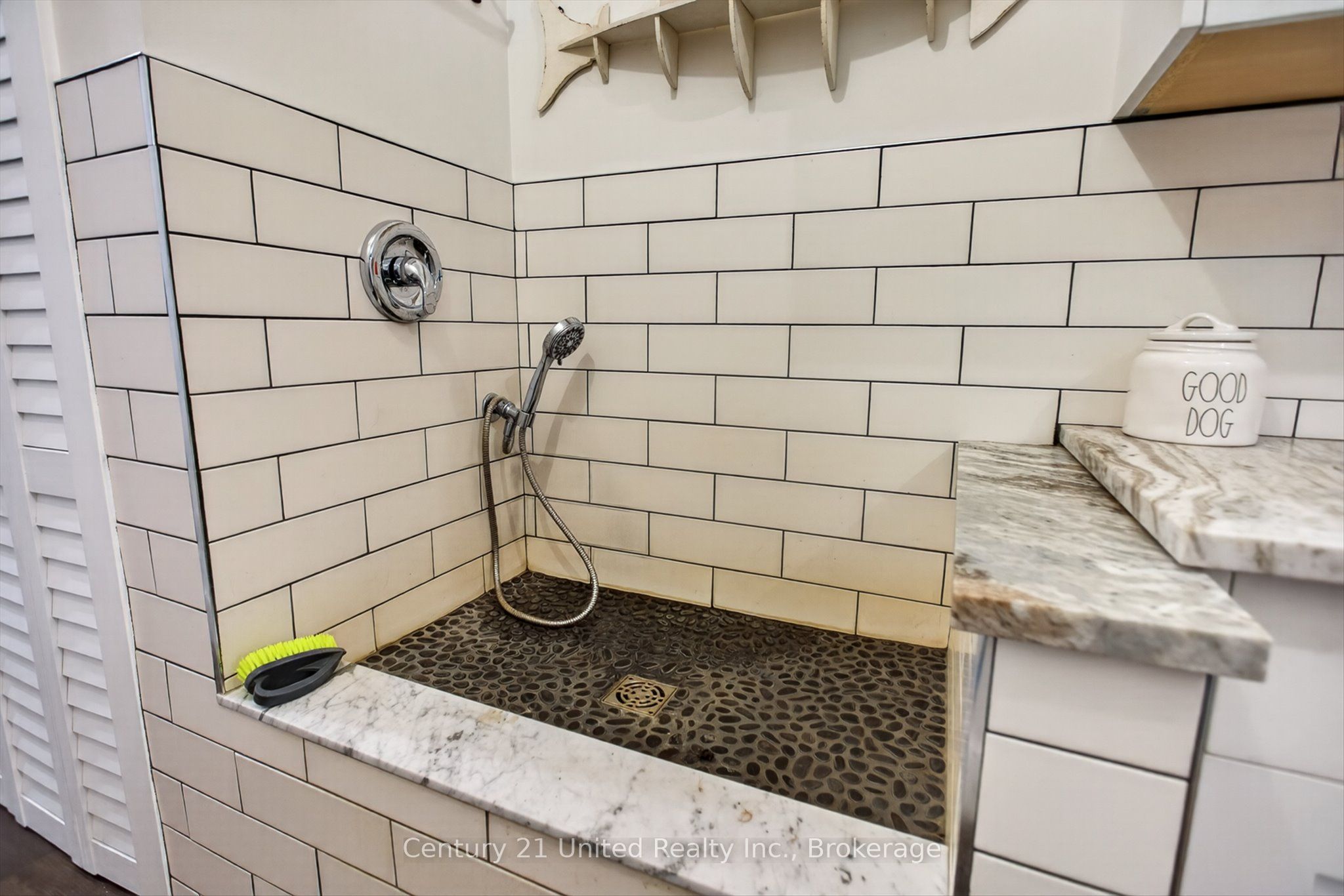 72 Darling Drive Property Photo 38