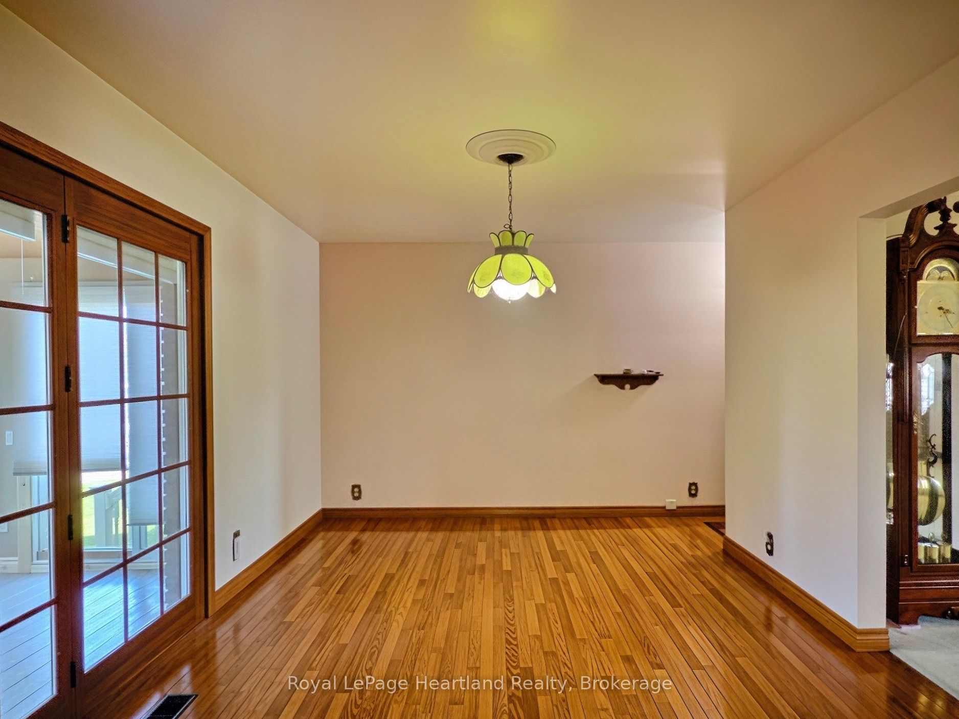 26 York Crescent Property Photo 5