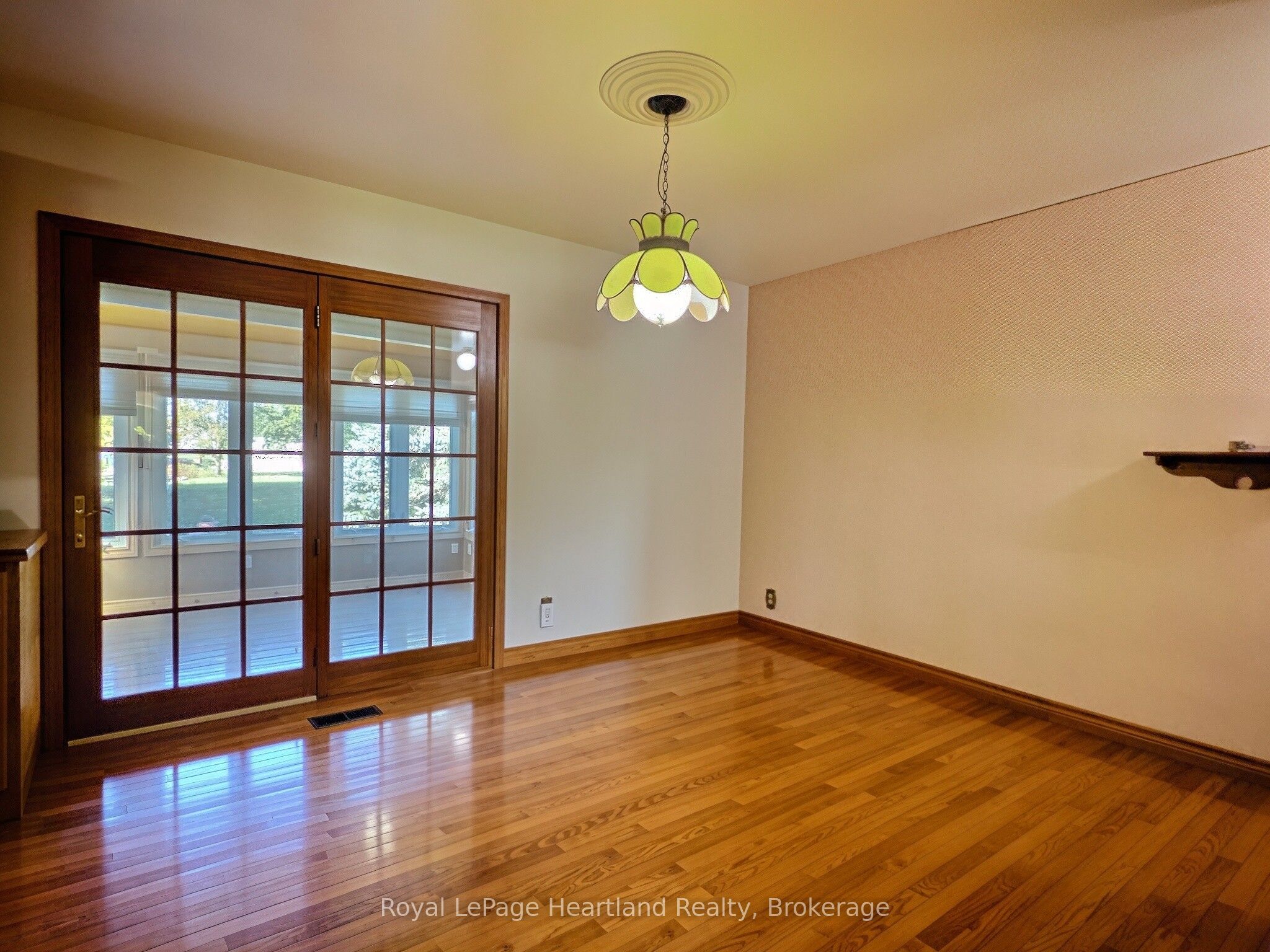 26 York Crescent Property Photo 6
