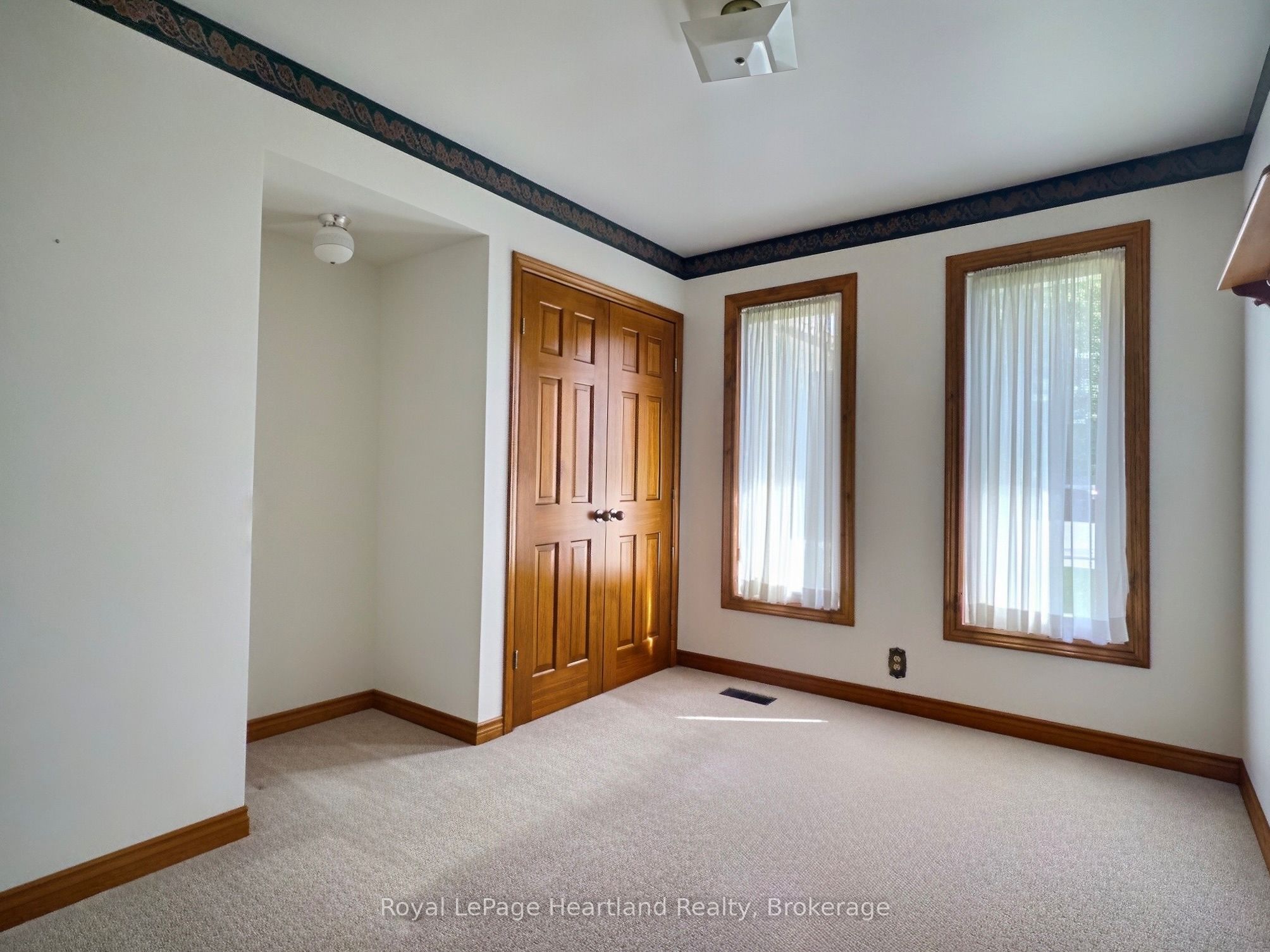 26 York Crescent Property Photo 16