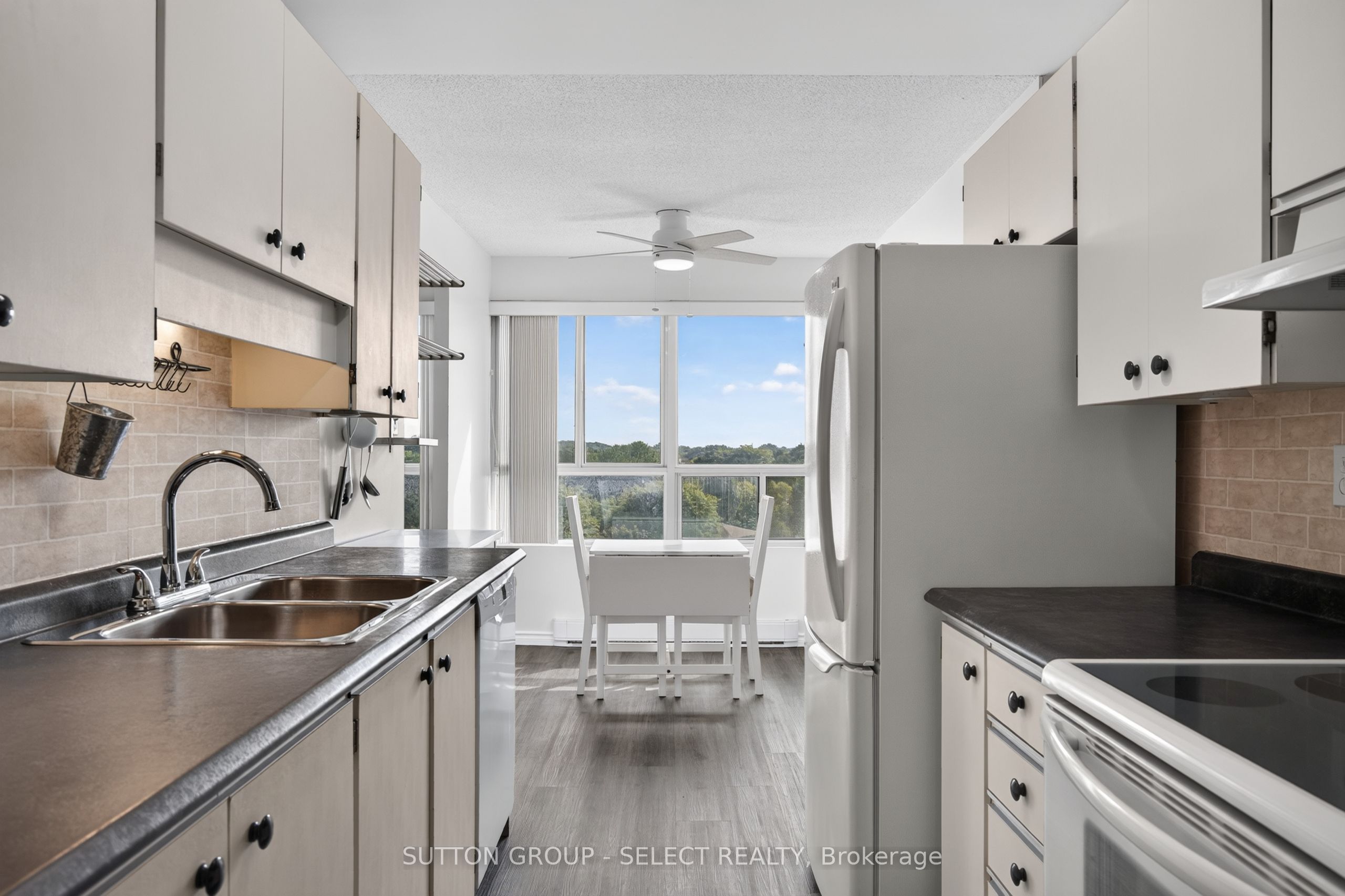 600 Grenfell Drive 612 Property Photo 15