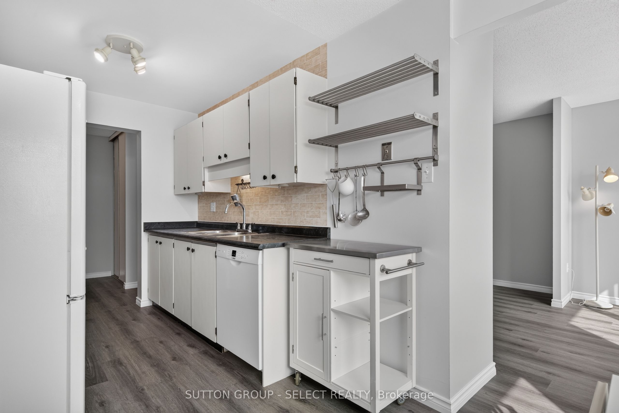 600 Grenfell Drive 612 Property Photo 16