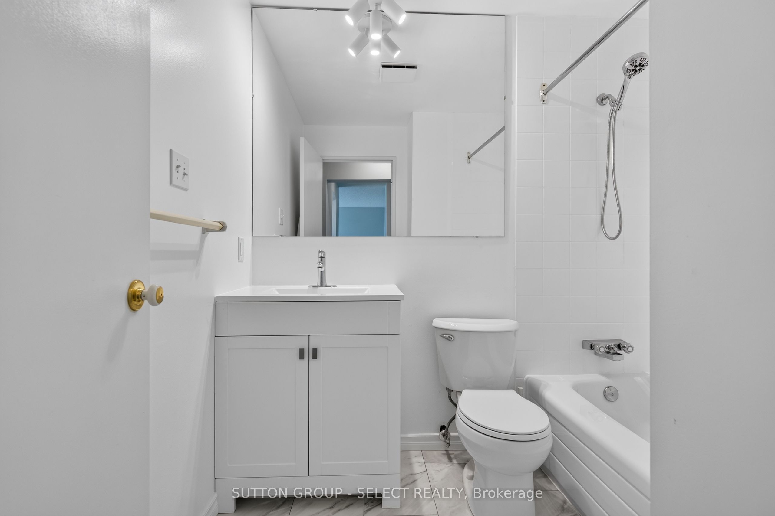 600 Grenfell Drive 612 Property Photo 21