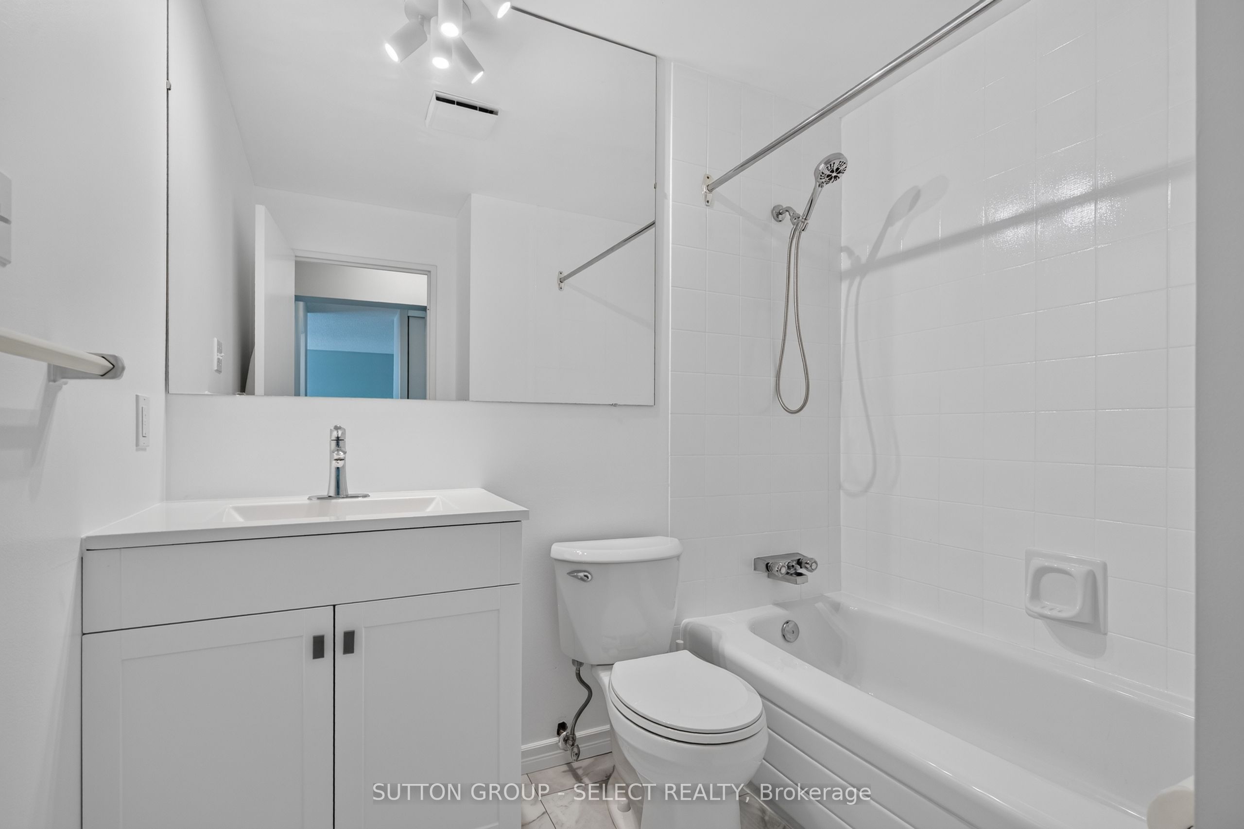 600 Grenfell Drive 612 Property Photo 22