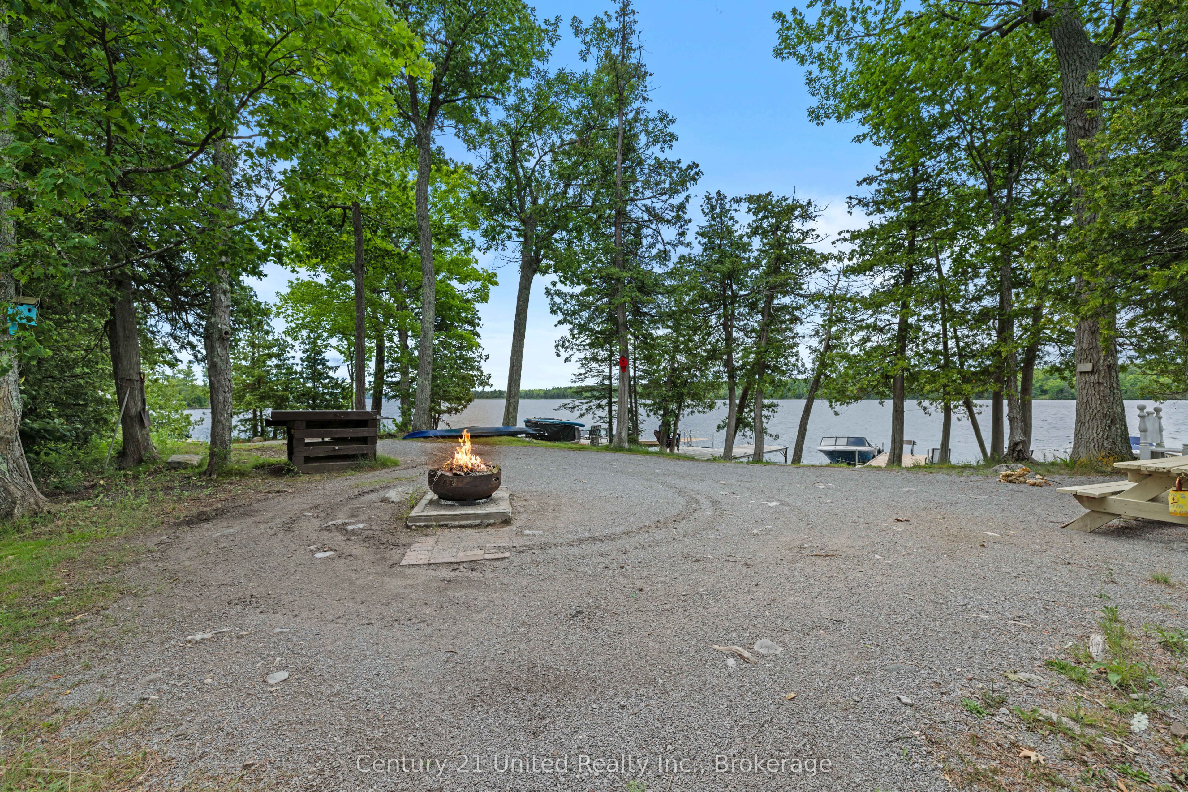 25 Sugarbush Boulevard Property Photo 37
