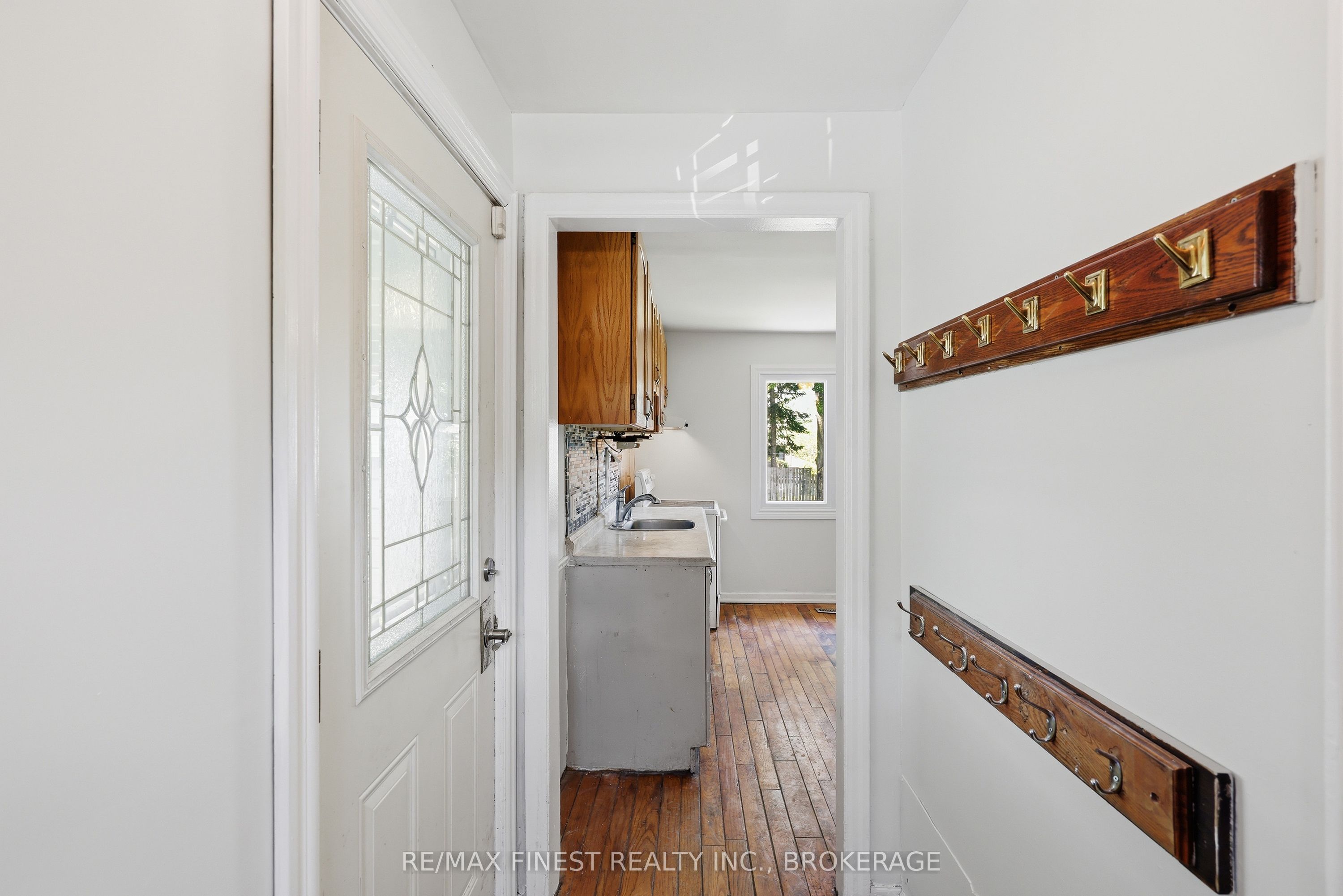 734 Portsmouth Avenue Property Photo 6