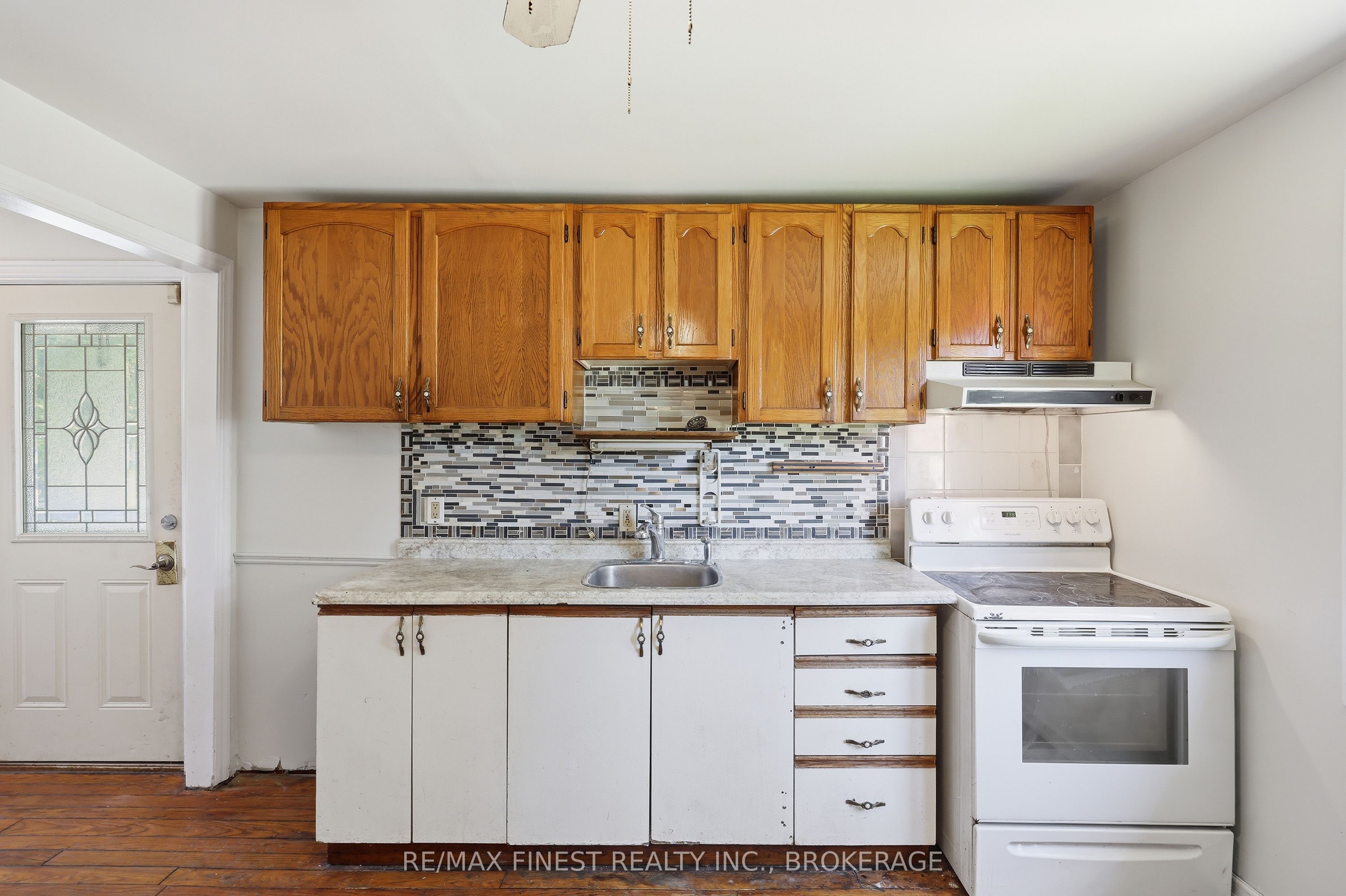 734 Portsmouth Avenue Property Photo 9