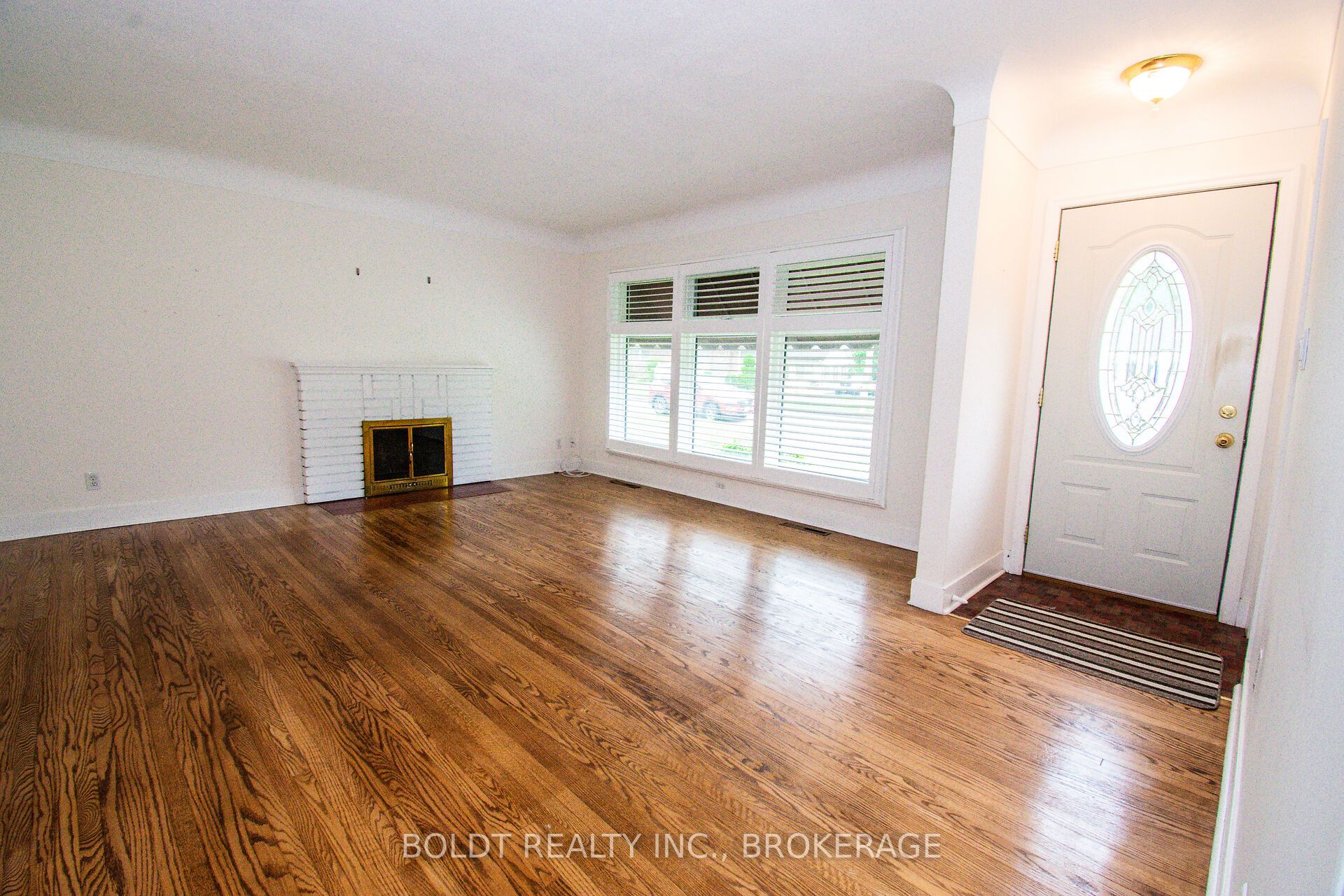 25 Elm Ridge Drive Property Photo 2