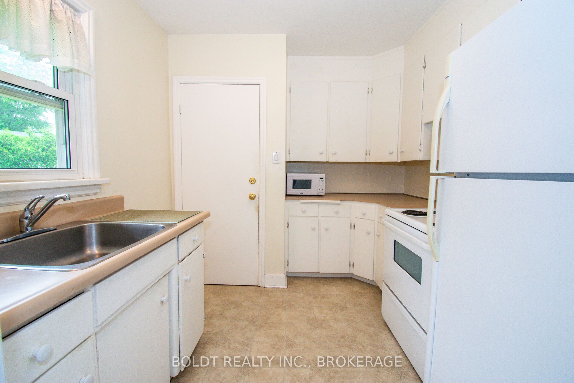 25 Elm Ridge Drive Property Photo 9