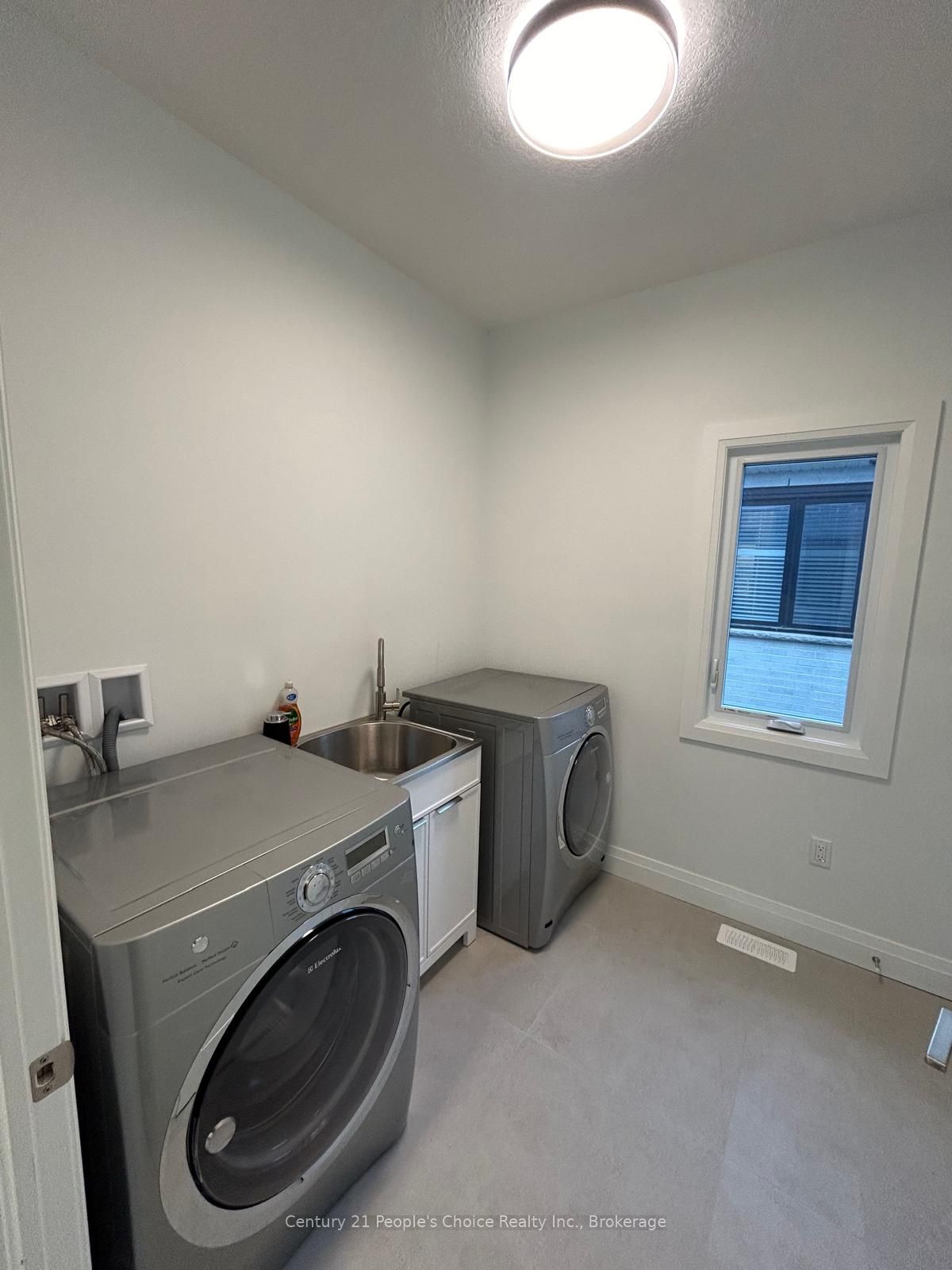 43 Weymouth Street Property Photo 8