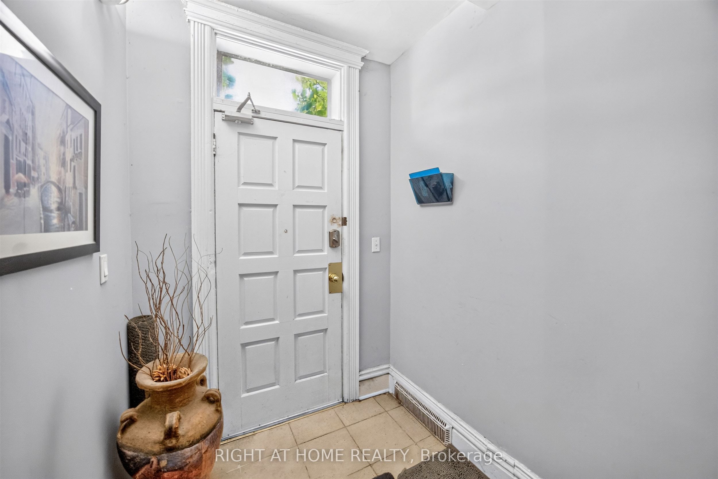 24 Locke Street S 1 Property Photo 5