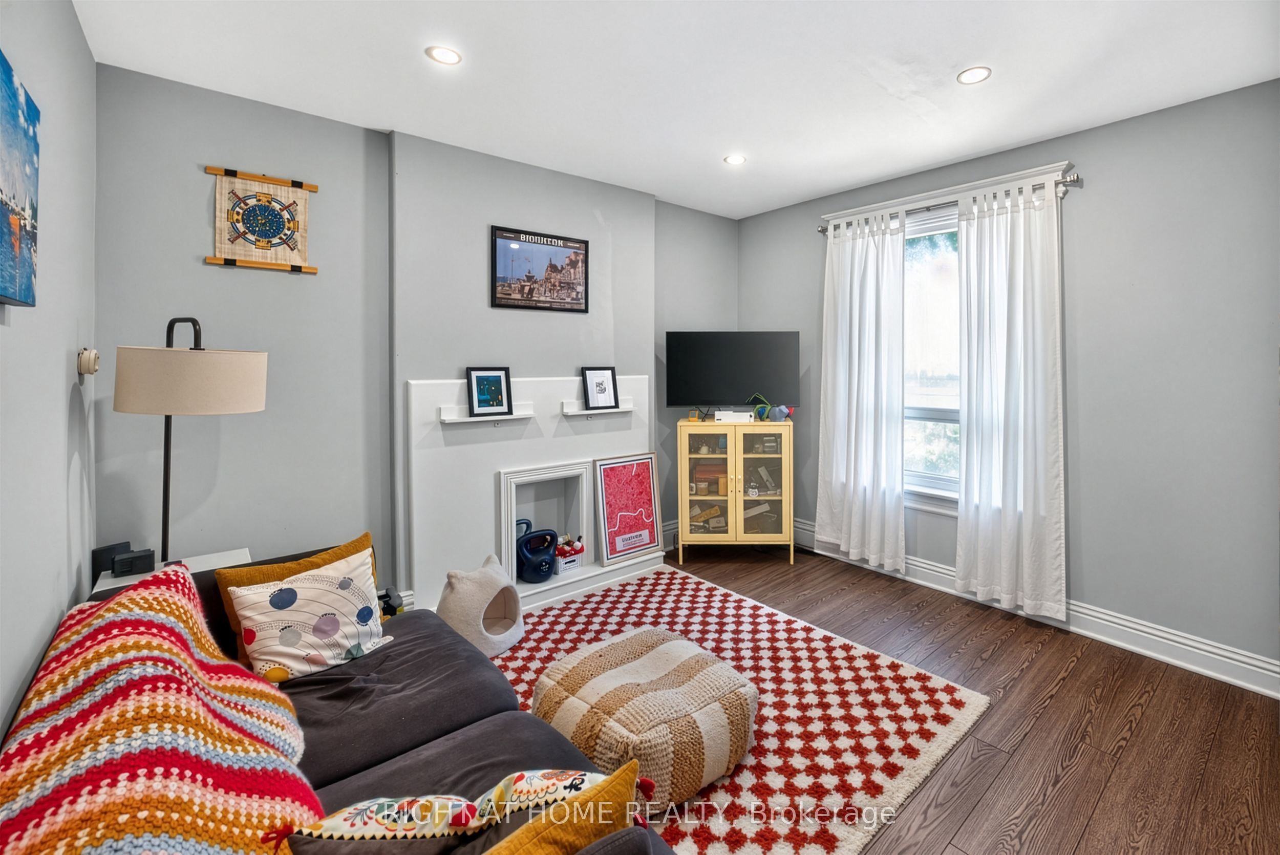 24 Locke Street S 1 Property Photo 6