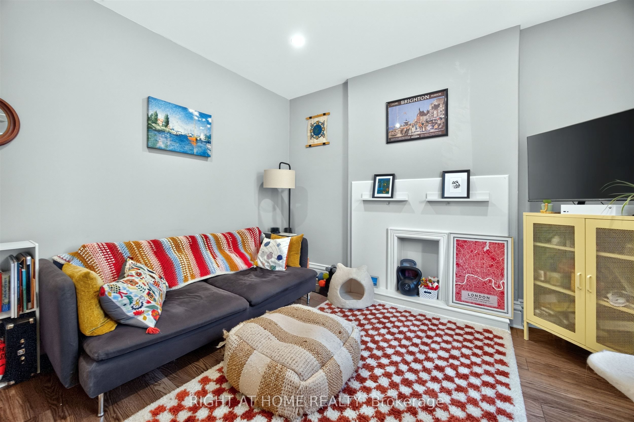 24 Locke Street S 1 Property Photo 8