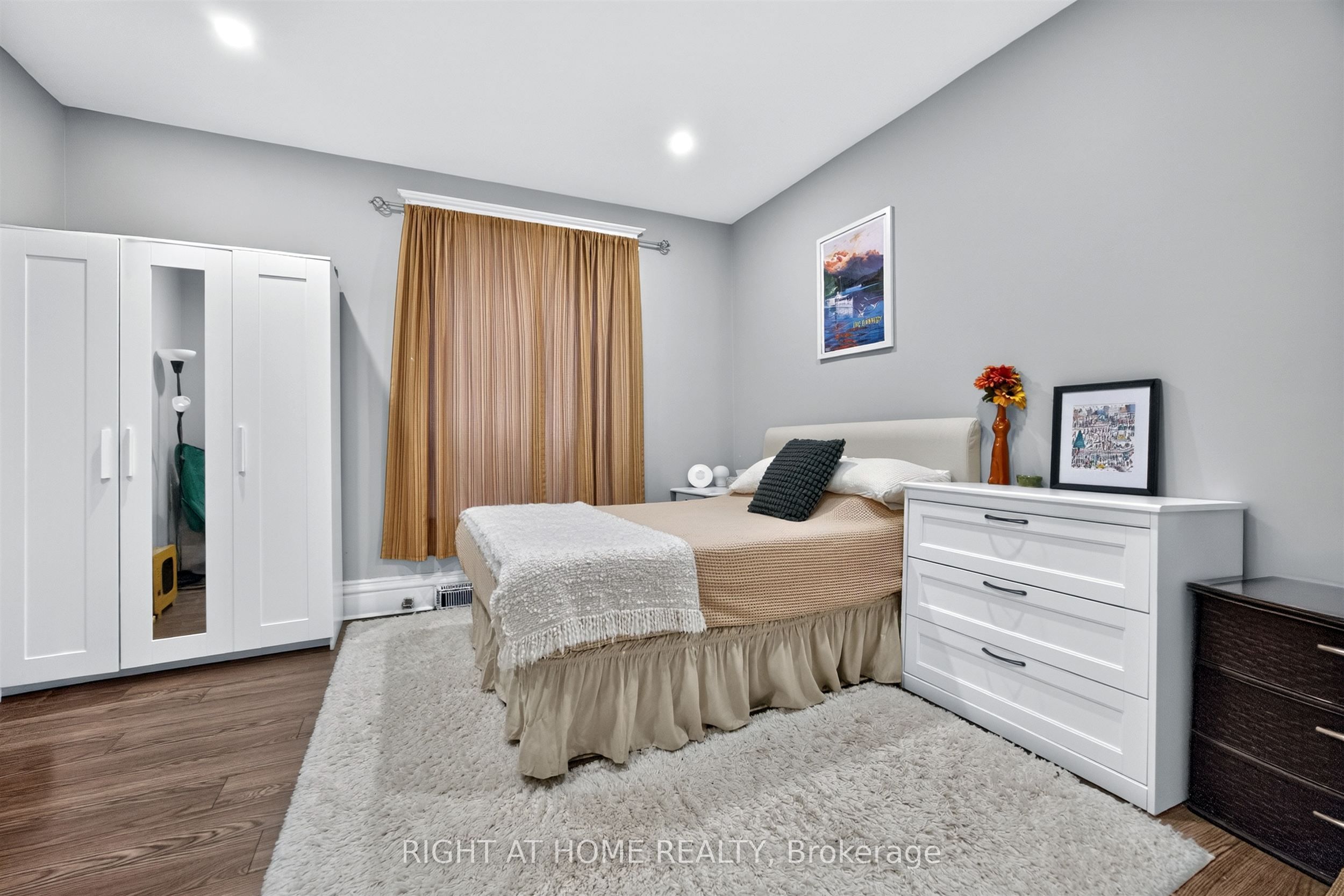 24 Locke Street S 1 Property Photo 17